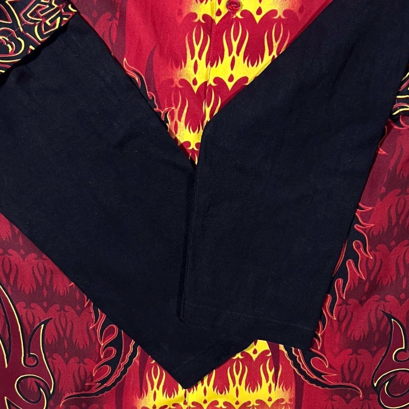 Vintage X-Mail Goth Y2K Flaming Dragon Layered Long Sleeve Shirt 176 Small Red/Black Mens Button-Up XS S Regular Sleeve Long Shirt Size US S / EU 44-46 / 1 - 4 Thumbnail