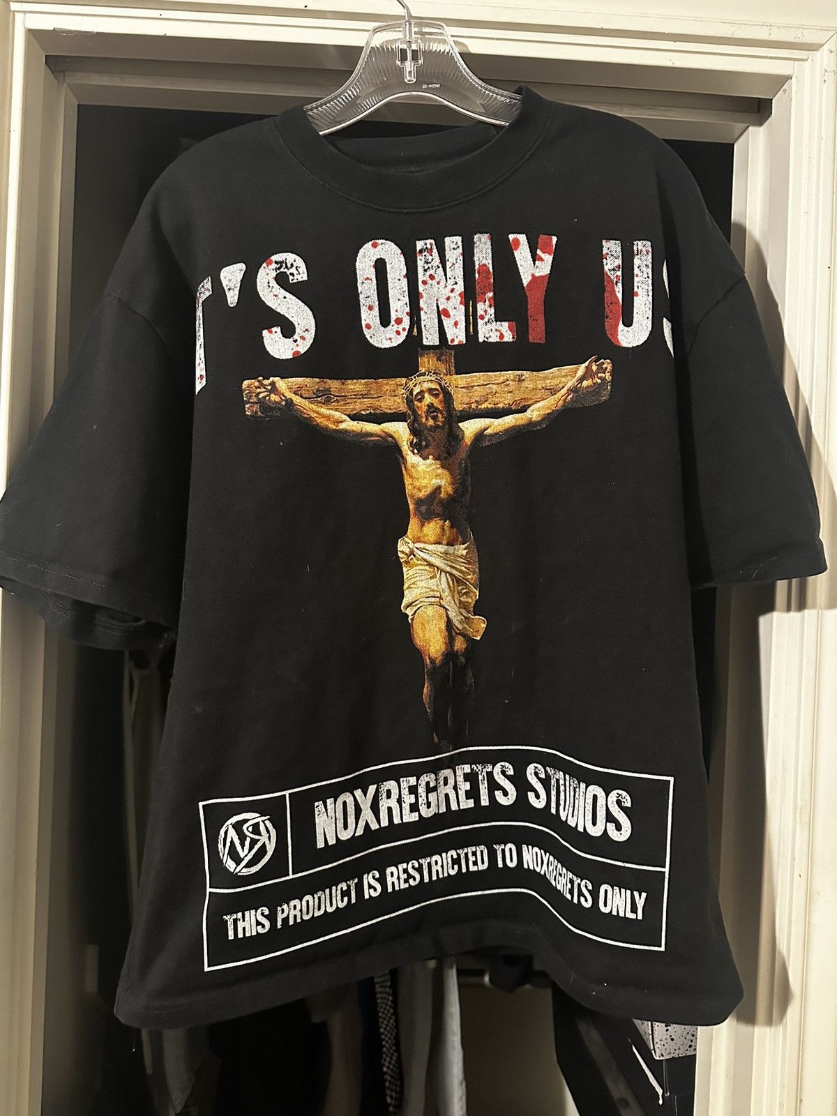 Vintage Noxregrets “It’s only us “ Tshirt Size US M / EU 48-50 / 2 - 1 Thumbnail
