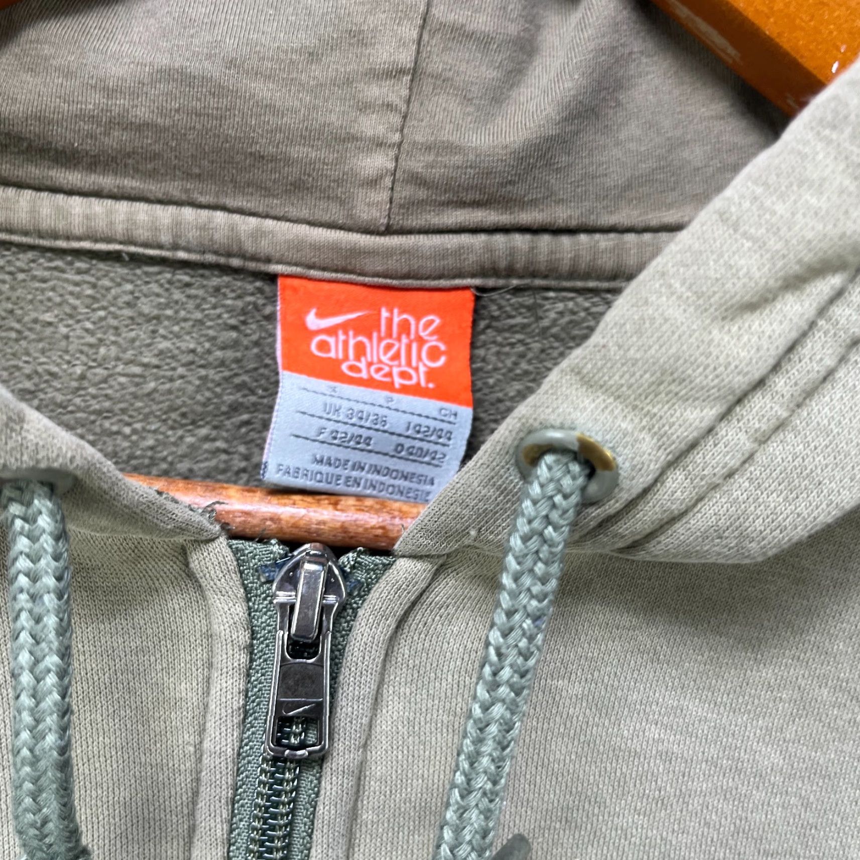 Nike VINTAGE Nike Y2K Zip Up Hoodie S Small Green Nike Sportswear Hoodie Mens 90s Classic Full Zip Hooded Pockets All Seasons Sweatshirt Size US S / EU 44-46 / 1 - 3 Thumbnail
