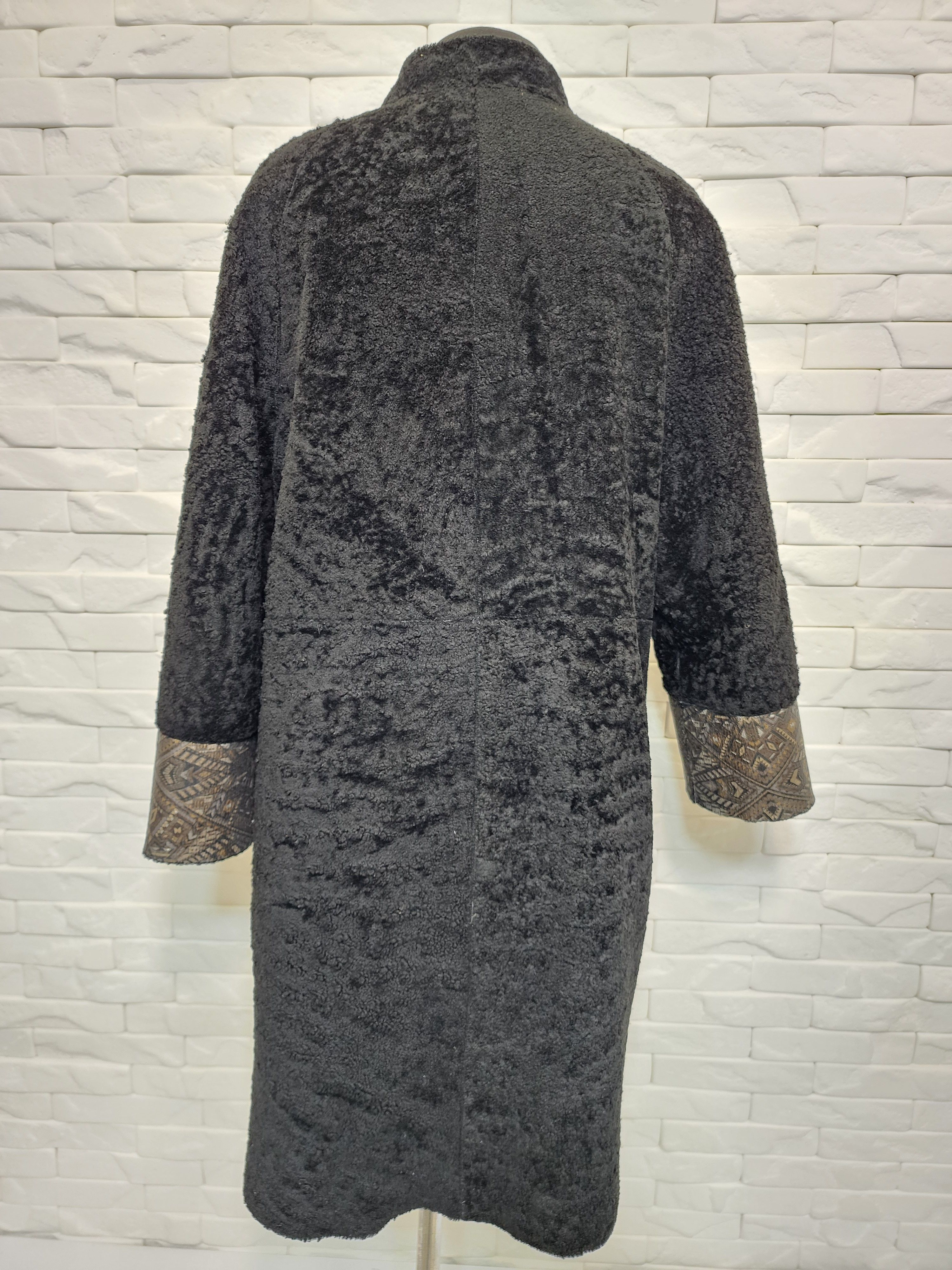 Furla Reversible Black @ Bronze Sheepskin Coat: Genuine Fur, Size XL / US 12-14 / IT 48-50 - 9 Thumbnail