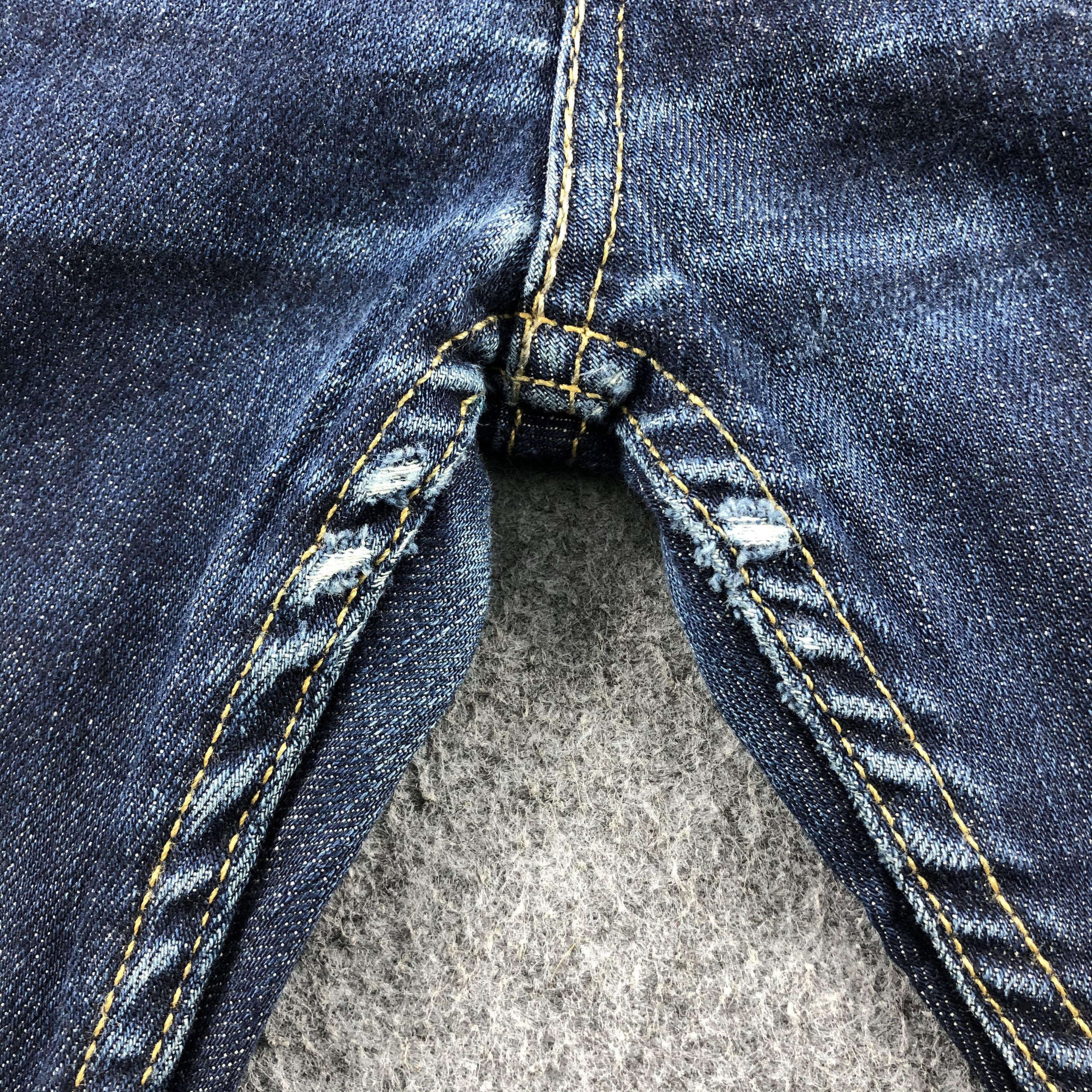 Levi's Vintage Blue Wash Levis 513 Jeans-J1579 Size US 33 - 8 Thumbnail