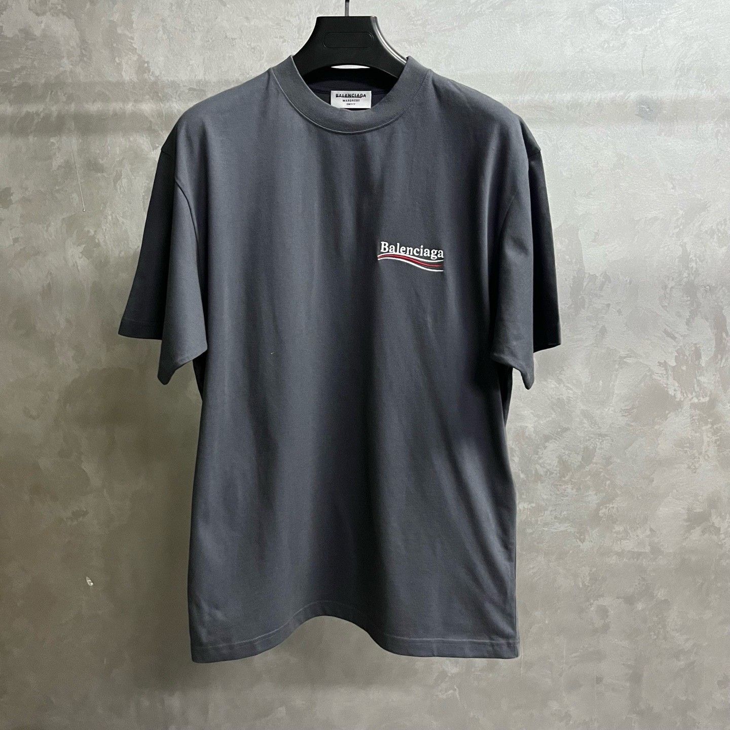 Balenciaga Balenciaga Retro Printed Blue T-Shirt xs Men Size US XS / EU 42 / 0 - 1 Thumbnail