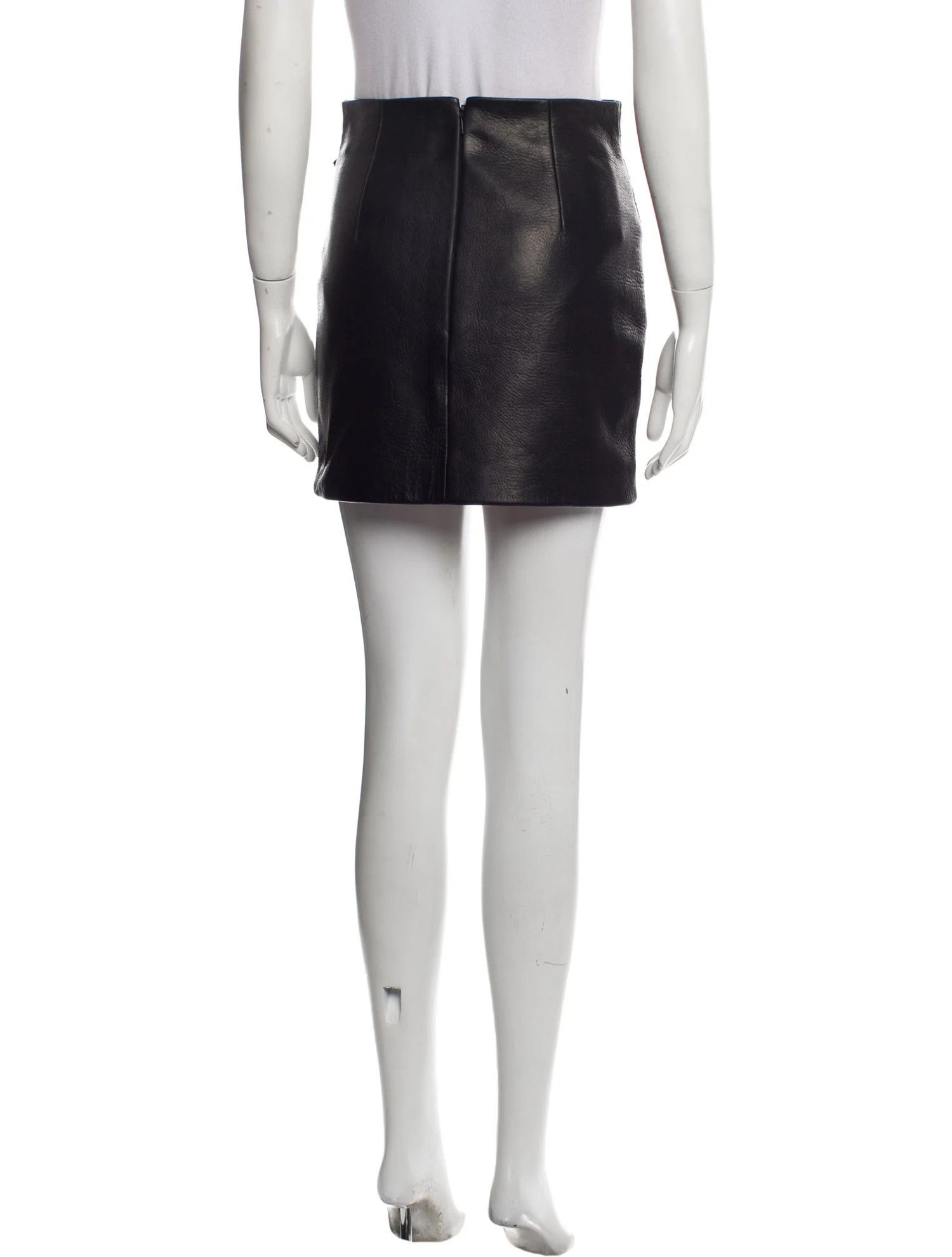 Gucci Gucci Resort 2017 Leather Mini Skirt Size 27" / US 4 / IT 40 - 4 Thumbnail