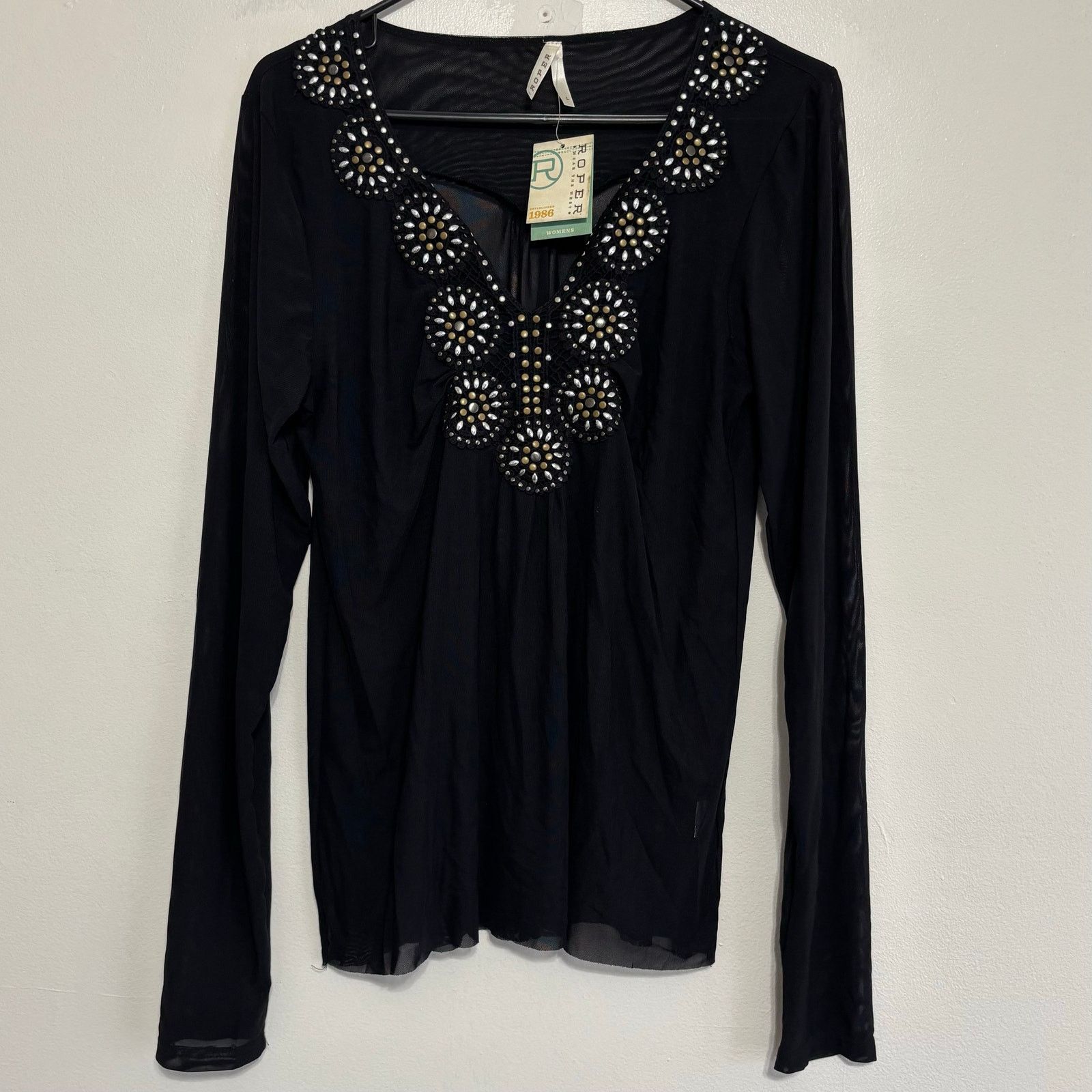 Roper Roper Black Long Steeve Studded V-neck Top Size Large NWT Size L / US 10 / IT 46 - 1 Thumbnail