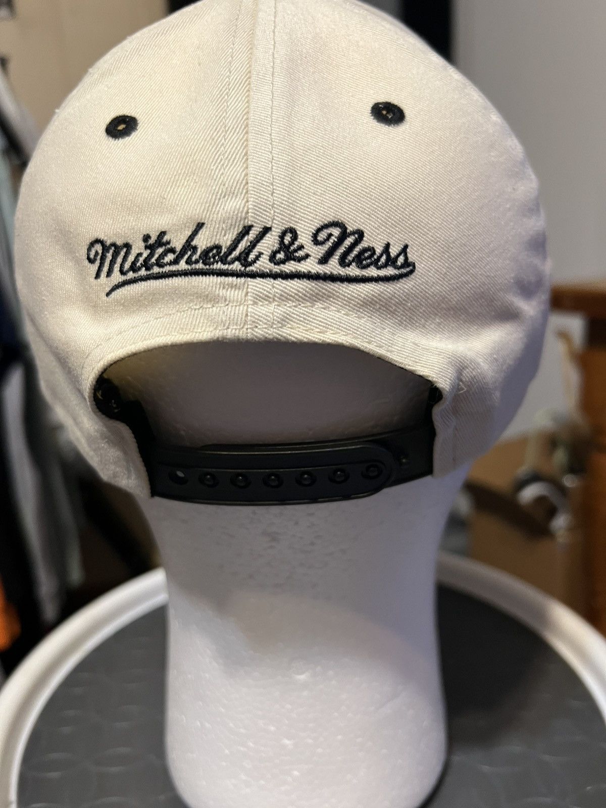 Mitchell & Ness 1998 NBA Finals Bull vs Jazz Snapback Hat Size ONE SIZE - 3 Thumbnail