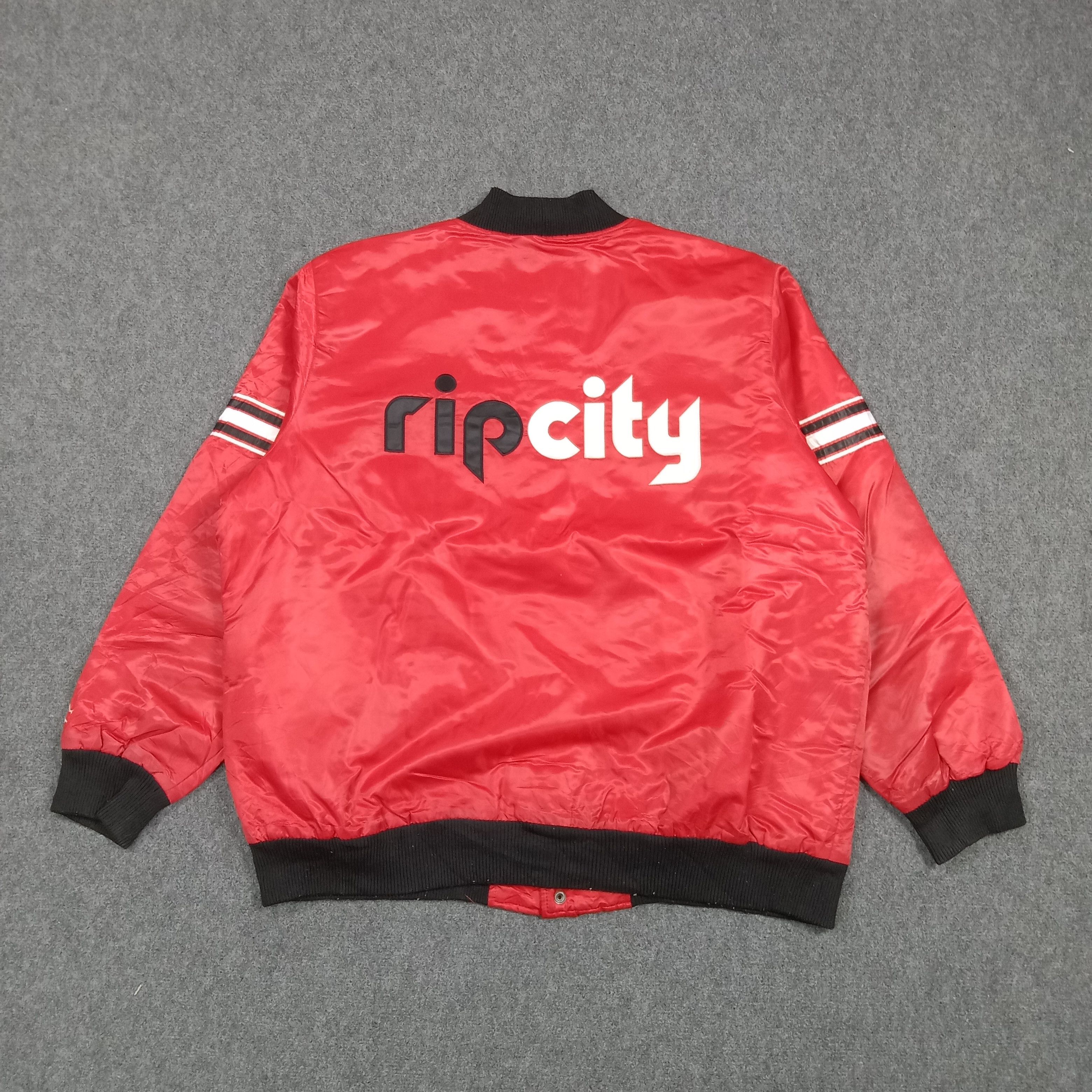 Starter Vintage 90s Starter Rip City Bomber NBA Basketball C281N14 Size US XXL / EU 58 / 5 - 1 Thumbnail