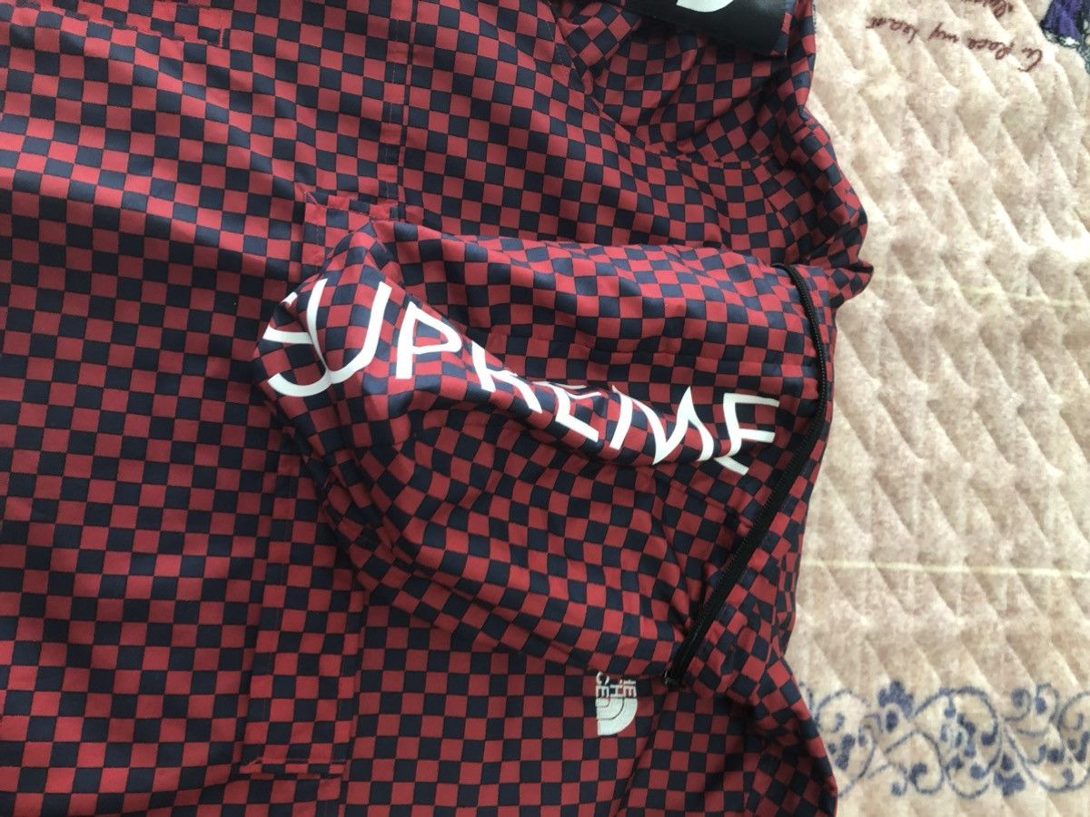 Supreme × The North Face Supreme the north face tnf red checkered pullover jacket Size US M / EU 48-50 / 2 - 3 Thumbnail