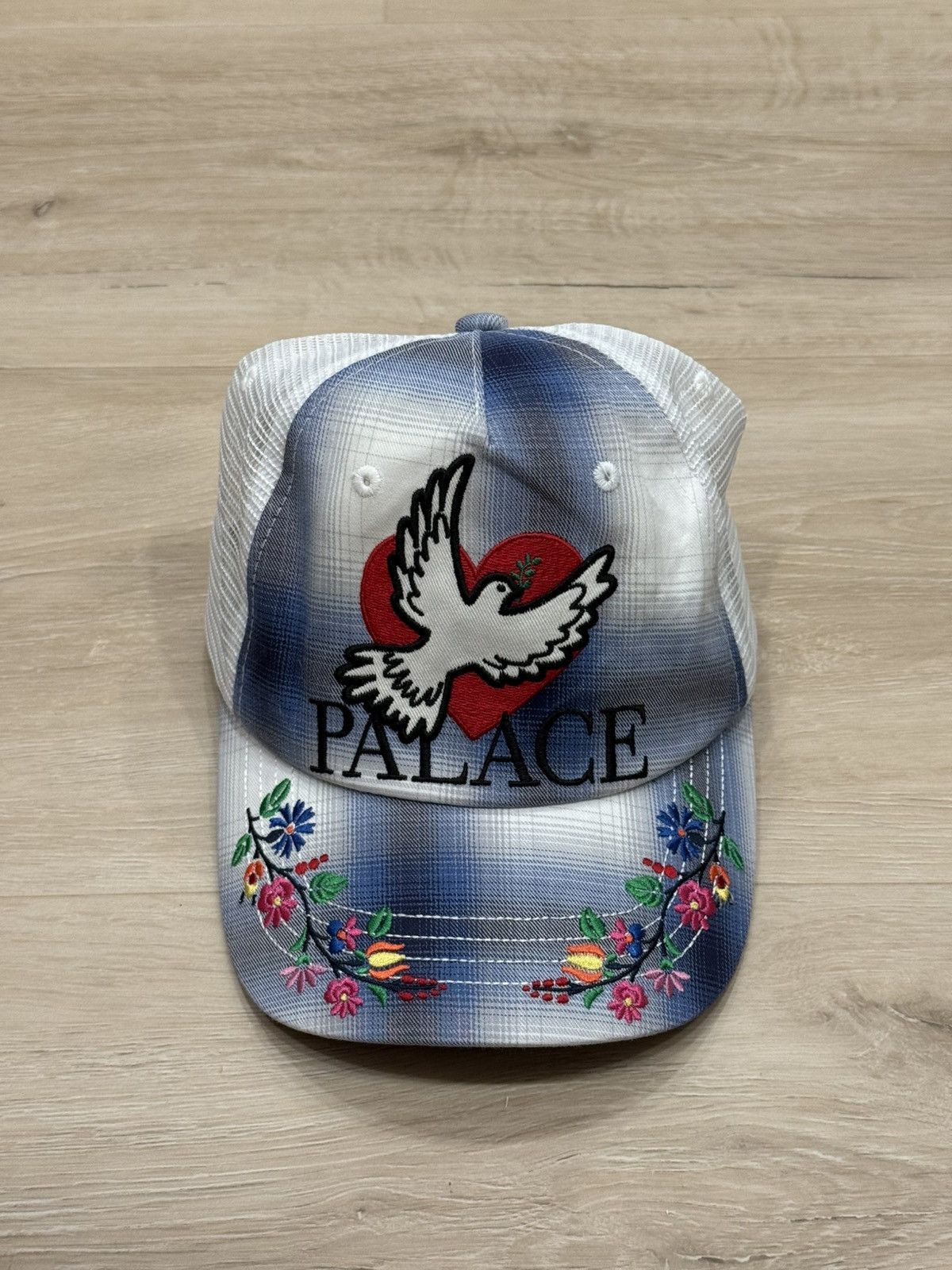 Palace Palace Gym Stronger For Longer Snapback Hat in White