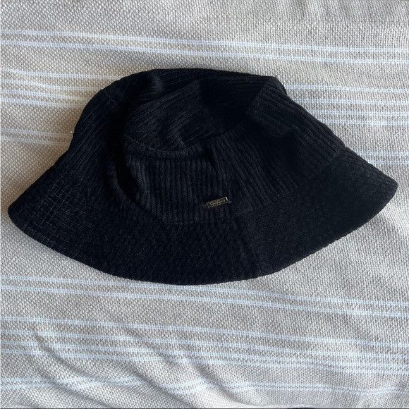 Jessica Simpson Jessica Simpson NWOT black corduroy bucket  display picture 2