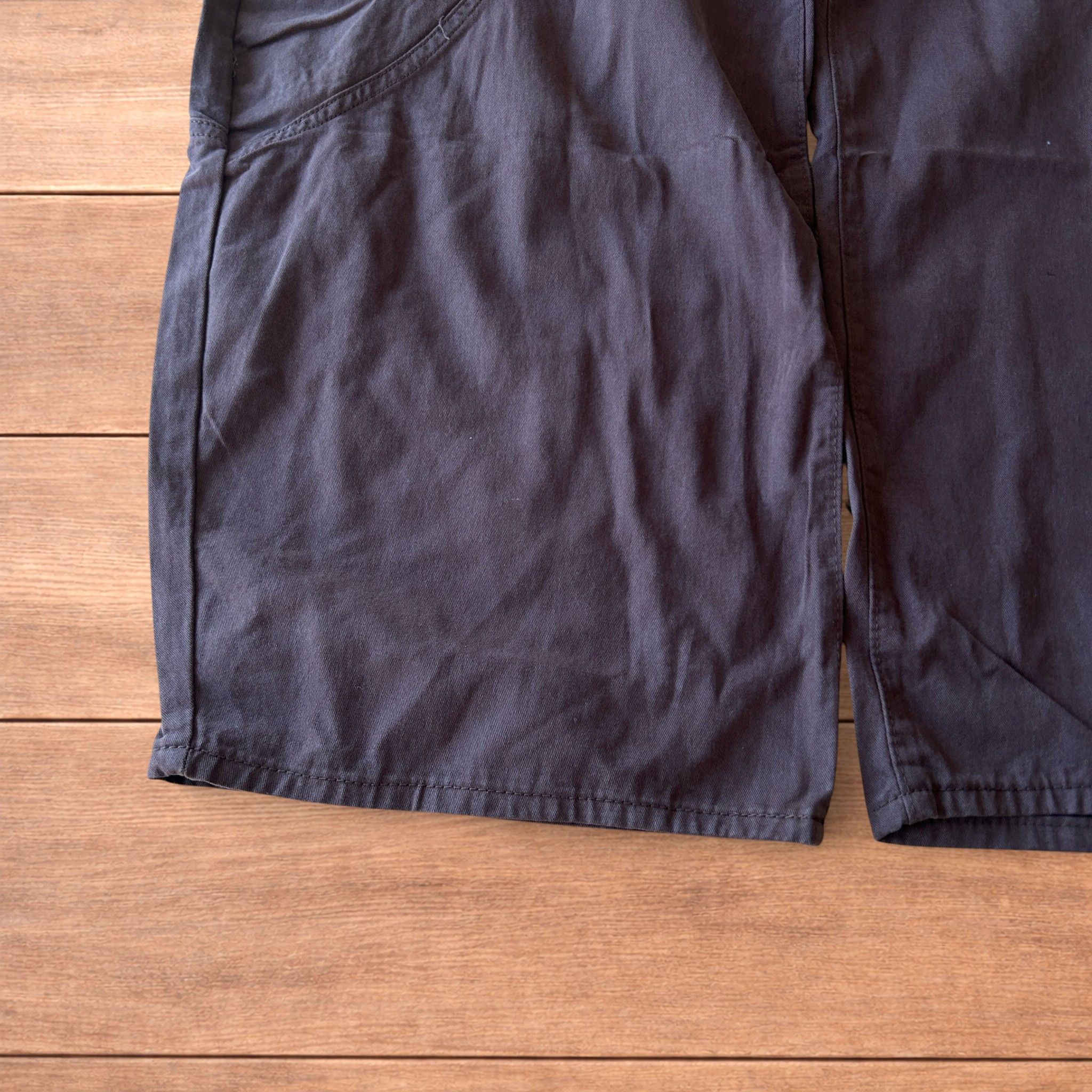 Japanese Brand Vintage Military style baggy wide cargo trousers in brown. Size US 36 / EU 52 - 5 Thumbnail