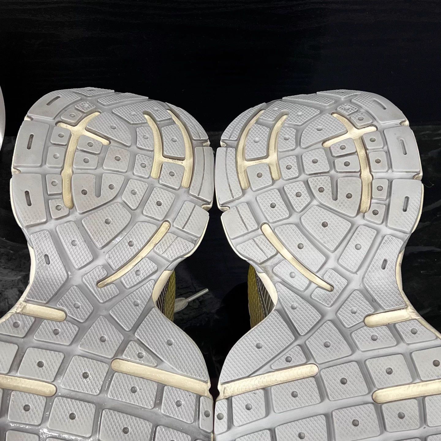Balenciaga Balenciaga gradient yellow gray 44 sneakers 95 New Size US 11 / EU 44 - 6 Thumbnail