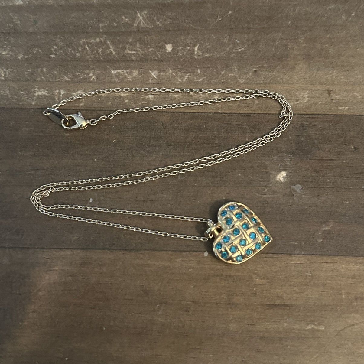Other Avon gold rhinestones basketweave heart pendant necklace Size ONE SIZE - 2 Thumbnail