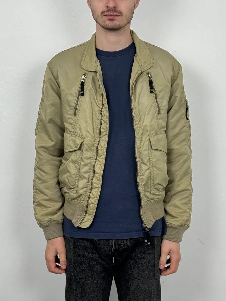 Armani 2000s Armani Beige Bomber Jacket Size US S / EU 44-46 / 1 - 2 Thumbnail