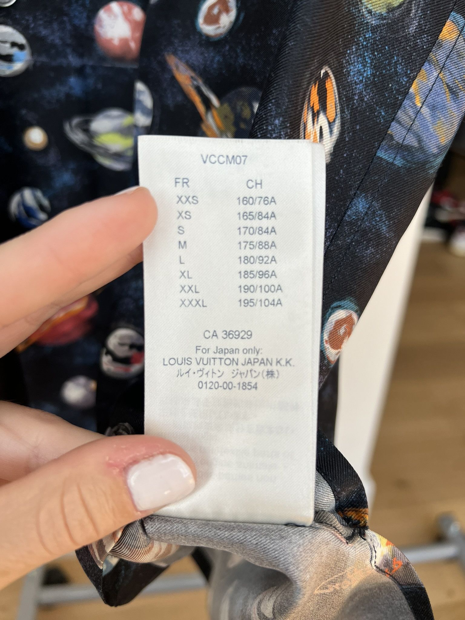 Louis Vuitton Silk Galaxy Shirt Size US XXL / EU 58 / 5 - 6 Thumbnail