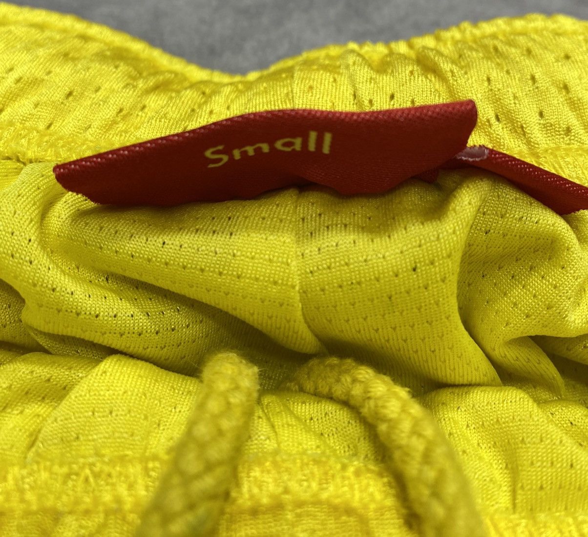 Supreme Supreme Ronin Mesh Short Yellow (SS23) Size US 32 / EU 48 - 6 Thumbnail