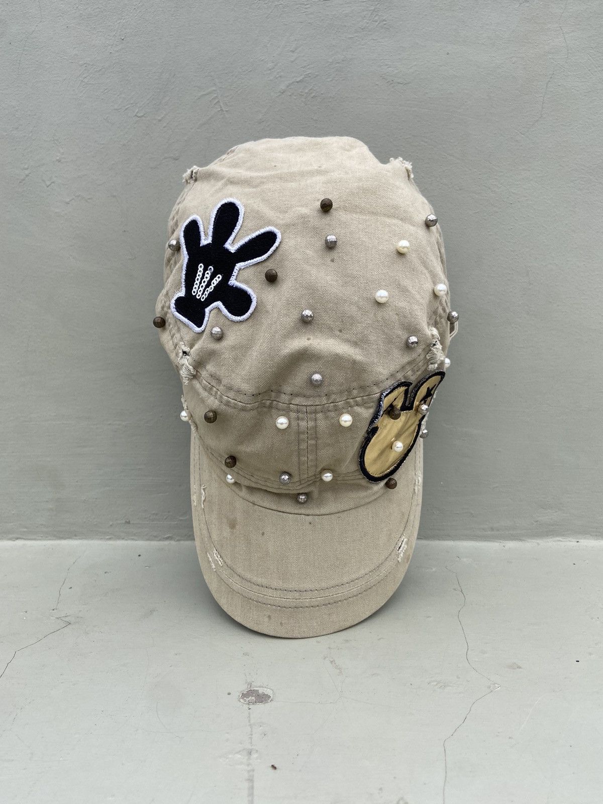 If Six Was Nine 2000s pearl-studded patrol hat Size ONE SIZE - 1 Thumbnail