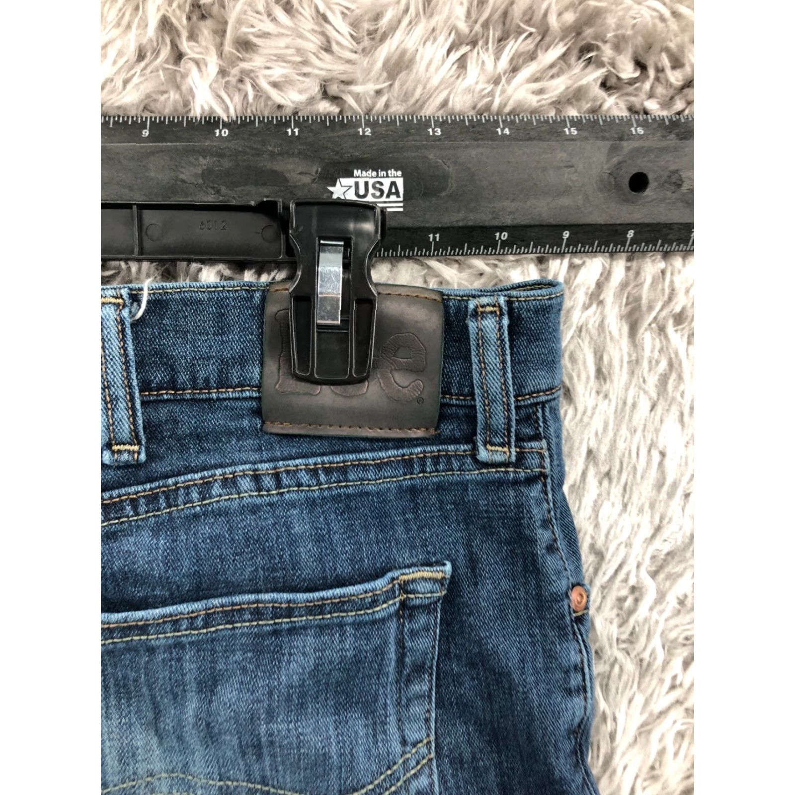 Lee Lee Jeans Regular Straight Mens Mid Rise Medium Wash Blue 38x29 5-Pocket Denim Cotton Blend Belt Loops Classic Fit Vintage No N/A Size US 38 / EU 54 - 6 Thumbnail