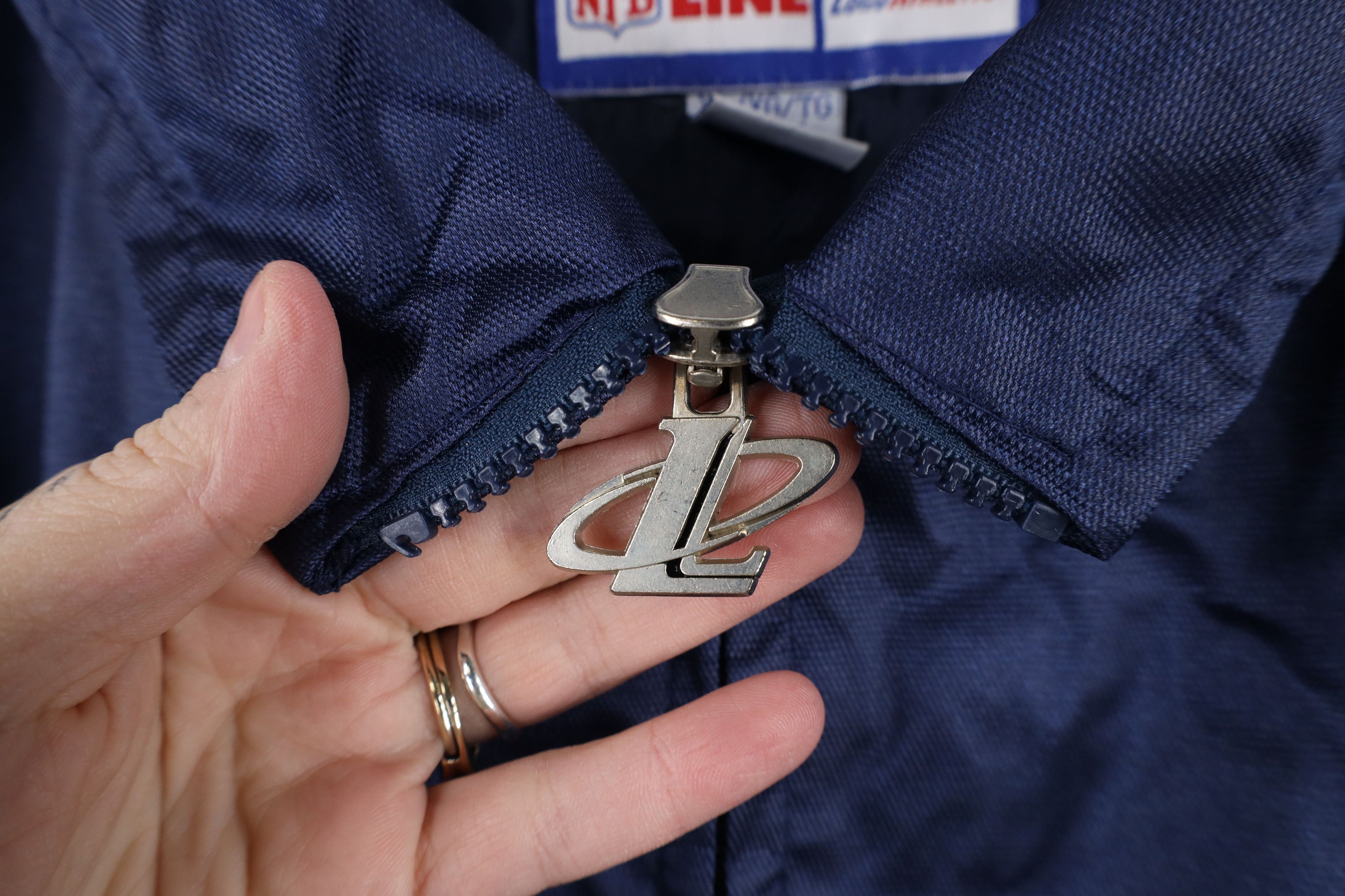 Vintage Vintage 90s NFL Pro Line Broncos Football Windbreaker Jacket Size US XL / EU 56 / 4 - 9 Thumbnail