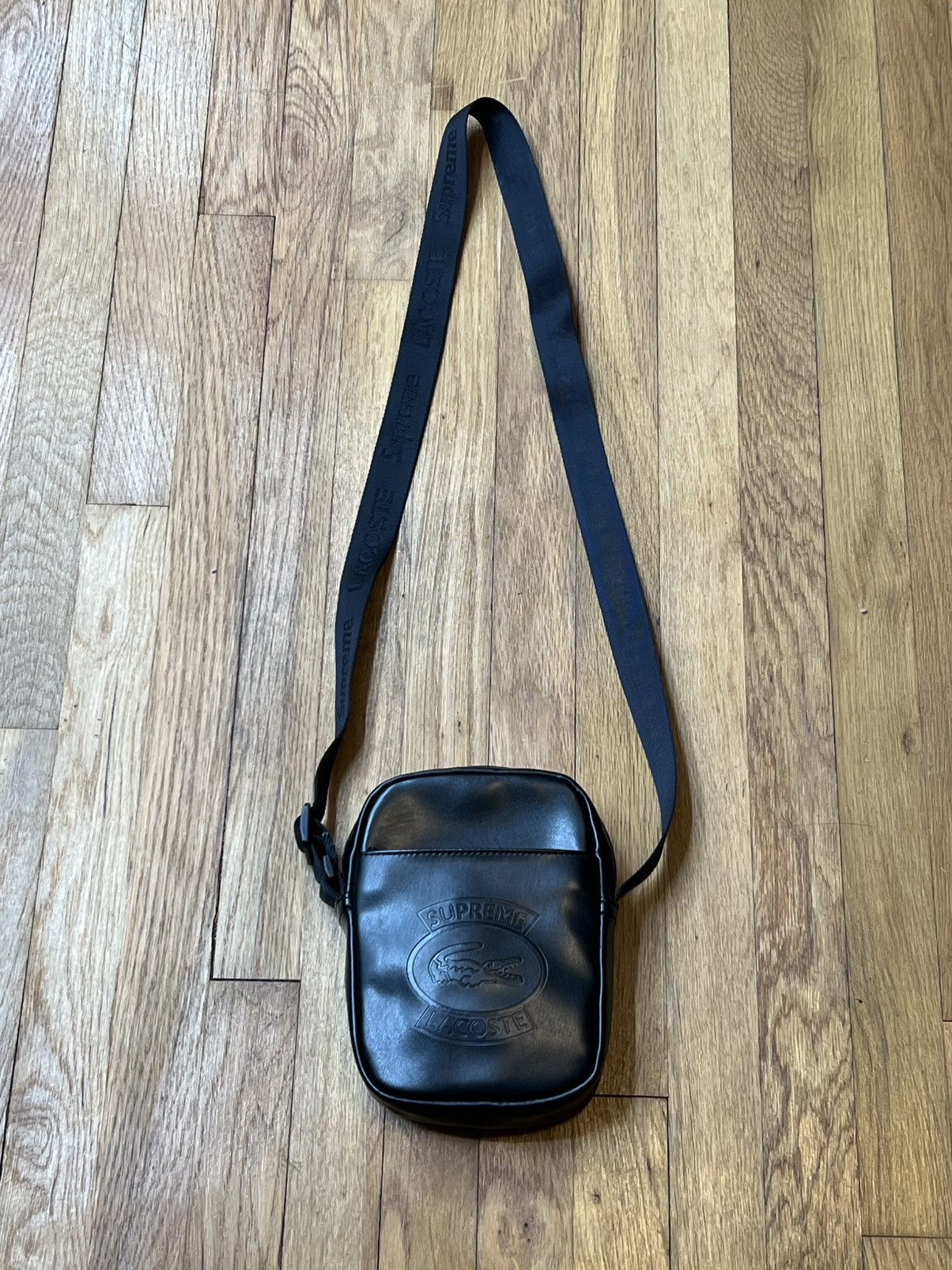 Lacoste × Supreme Supreme x Lacoste Black Leather Shoulder Bag Size ONE SIZE - 7 Thumbnail
