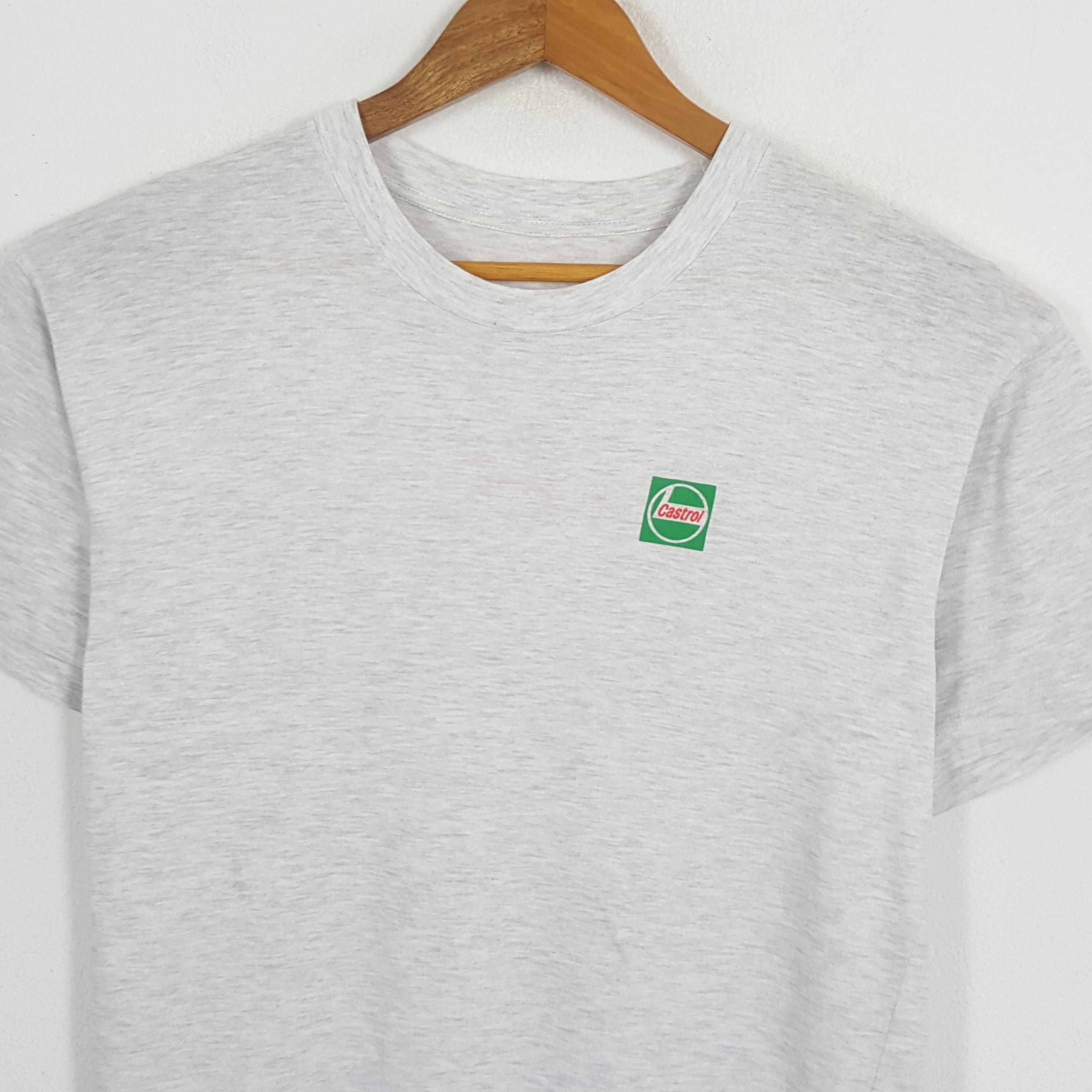 Japanese Brand × Vintage Vintage CASTROL RACING Motorcycle MotoGP T-Shirts Size US L / EU 52-54 / 3 - 4 Thumbnail
