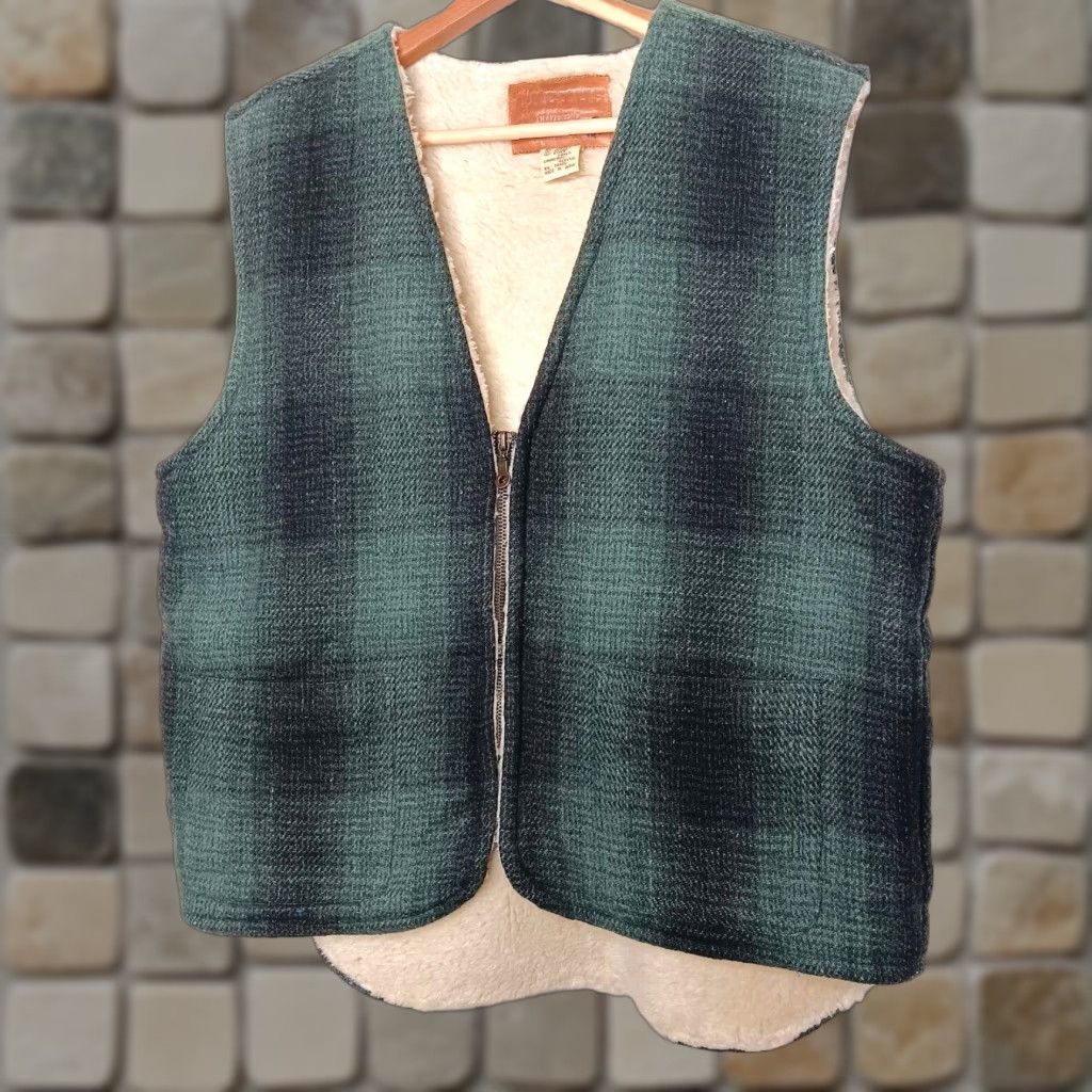 Vintage VINTAGE Cactus Wool Blend Vest Men Medium Green Plaid Faux Sherpa Lined Workwear Outdoors Fall Winter Size US M / EU 48-50 / 2 - 1 Thumbnail