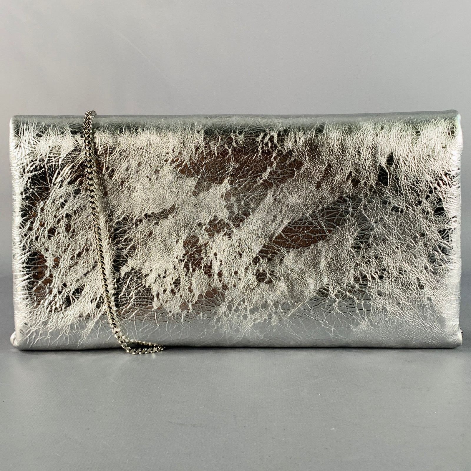 Roger Vivier ROGER VIVIER Metallic Silver Textured Leather Clutch Handbag Size ONE SIZE - 3 Thumbnail