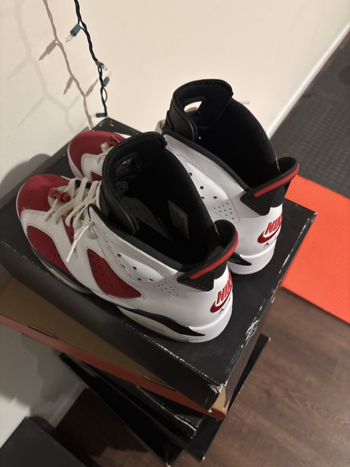 Jordan Brand Carmine 6 Size US 11 / EU 44 - 6 Thumbnail