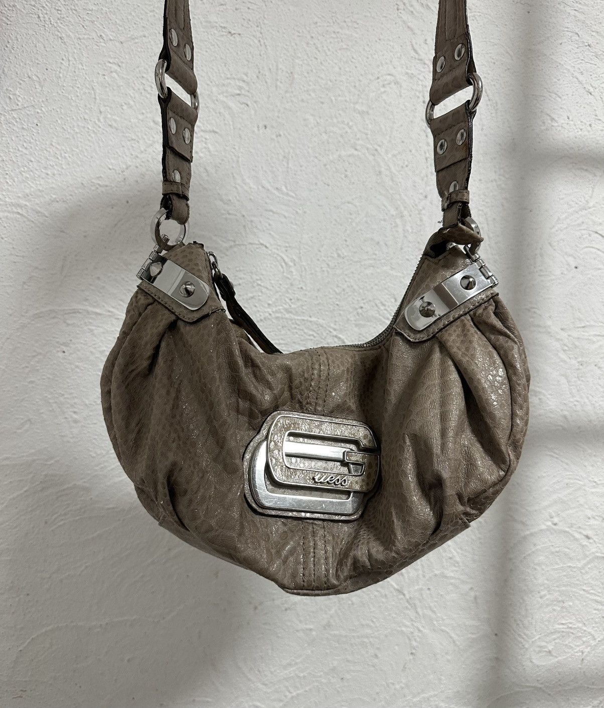 Vintage Guess Women’s Leather bag Y2K OS
