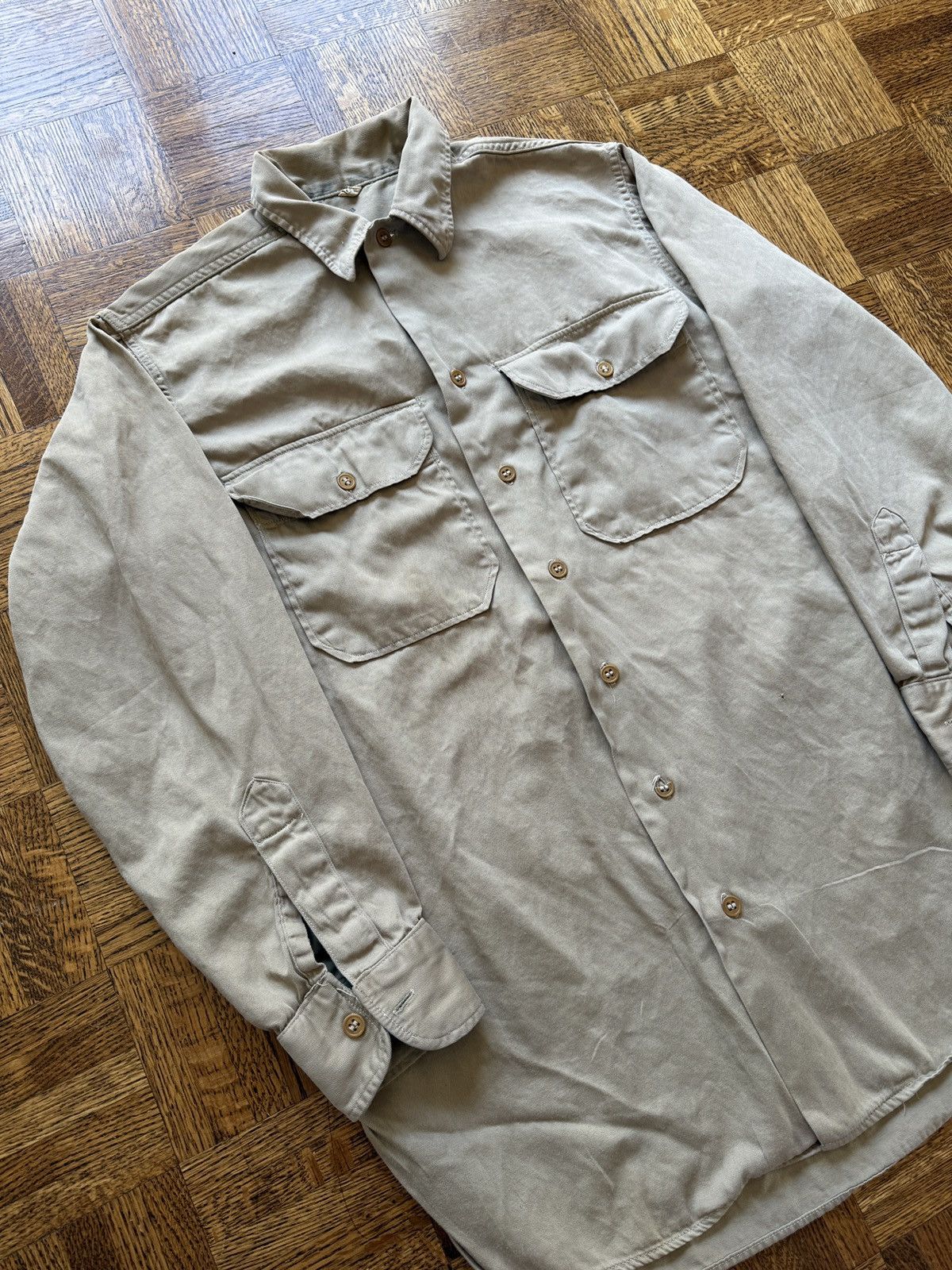 Vintage Vintage WWII Military Khaki Poplin Long Sleeve Shirt Size US L / EU 52-54 / 3 - 3 Thumbnail
