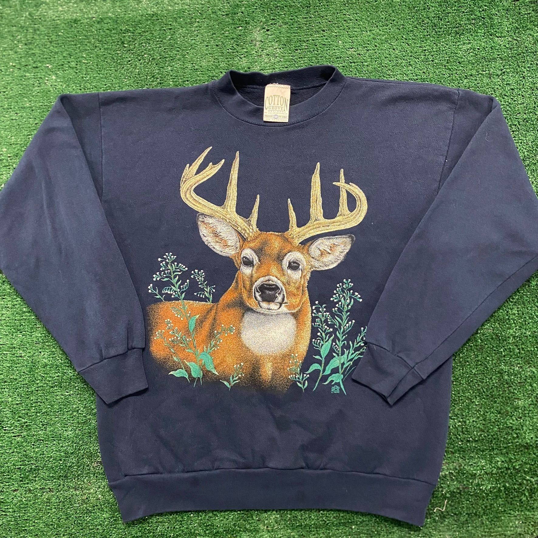 Vintage Vintage 90s Essential Deer Nature Art Crewneck Sweatshirt Size US M / EU 48-50 / 2 - 1 Thumbnail