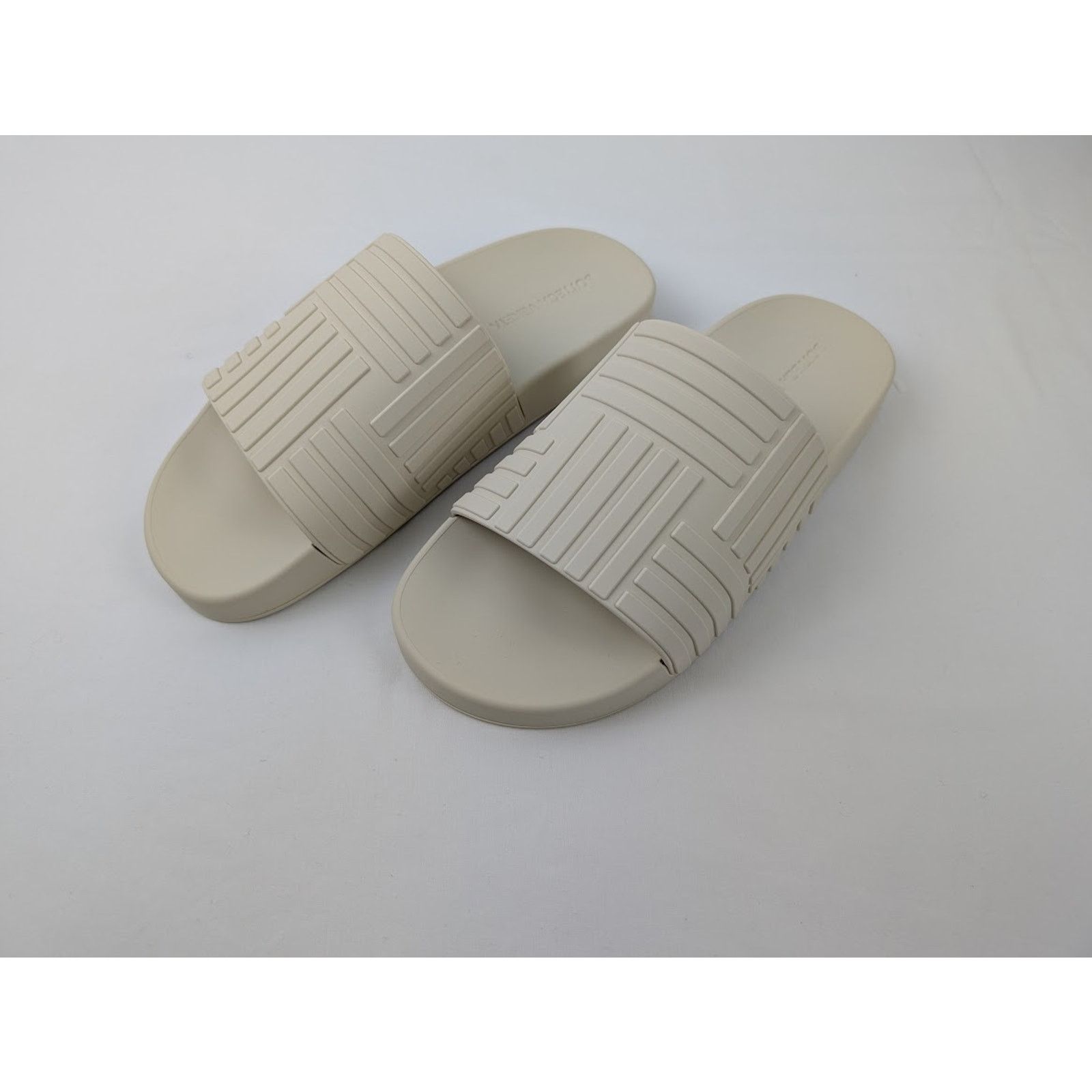 Bottega Veneta o1rshd1 Rubber Carpet Slider Sandal in Sea Salt Size US 12 / EU 45 - 5 Thumbnail