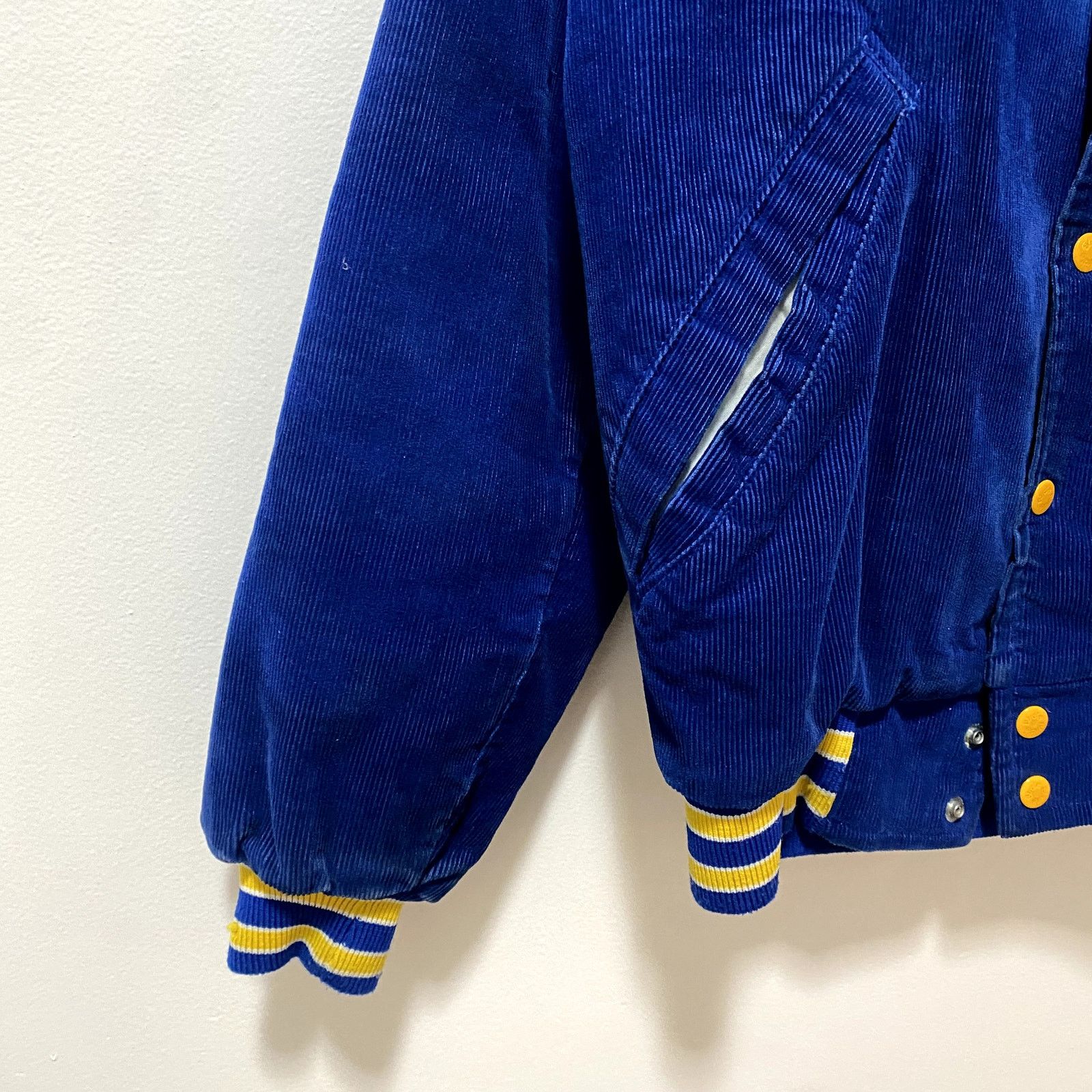 Vintage Vintage Corduroy Bomber Jacket Embroidered 70s Birdie Size US XS / EU 42 / 0 - 8 Thumbnail