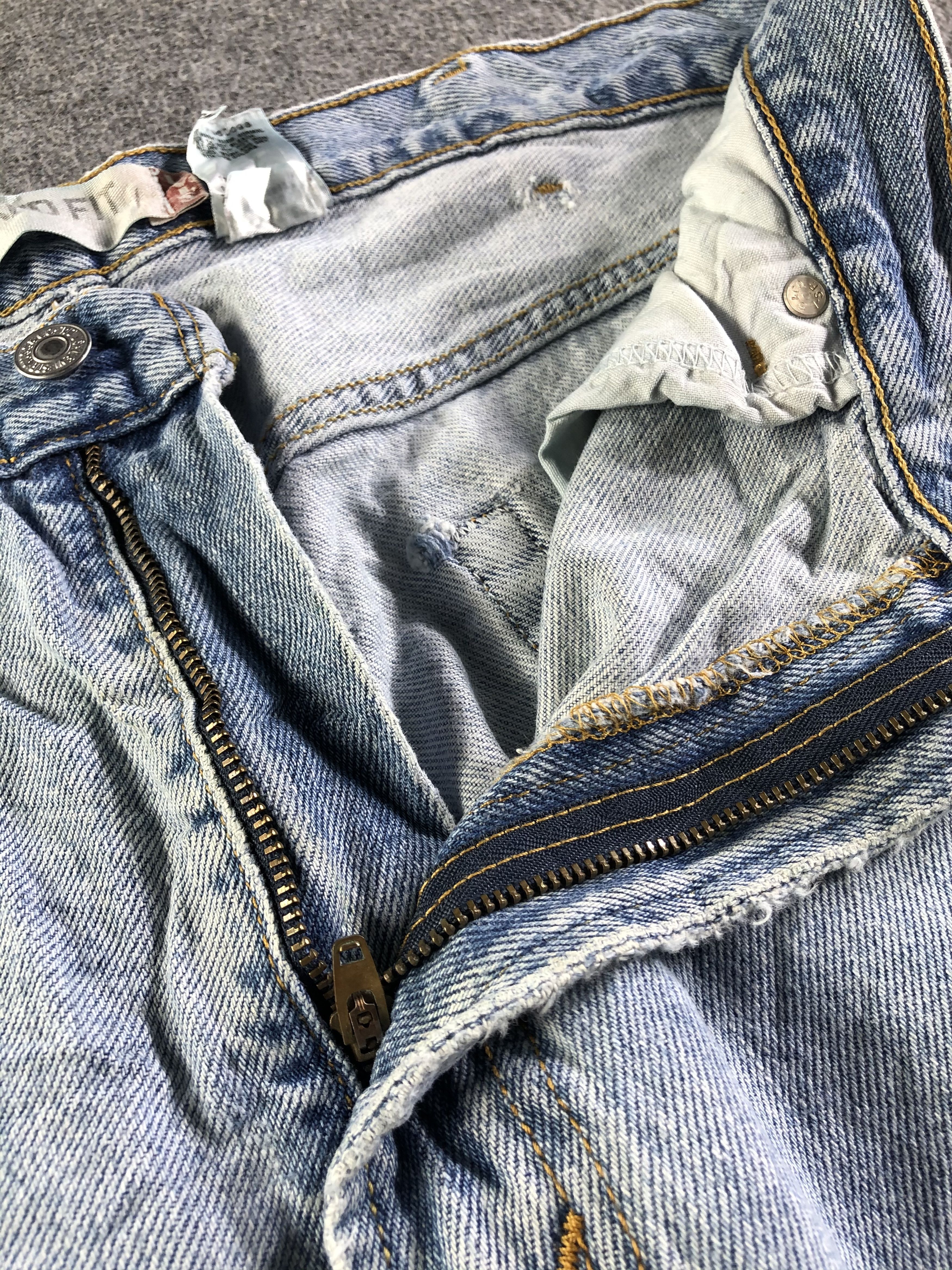 Levi's Vintage Blue Wash Levis 550 Jeans-J4231 Size US 37 - 7 Thumbnail