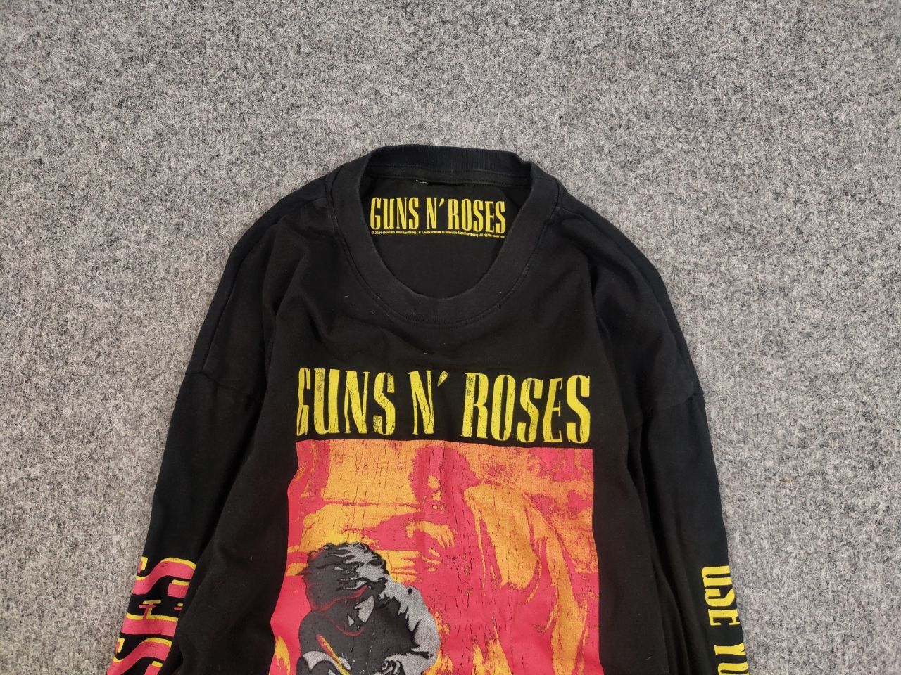 Band Tees Guns N Roses use your illusion i Long Sleeve Logo Vintage Size US M / EU 48-50 / 2 - 8 Thumbnail