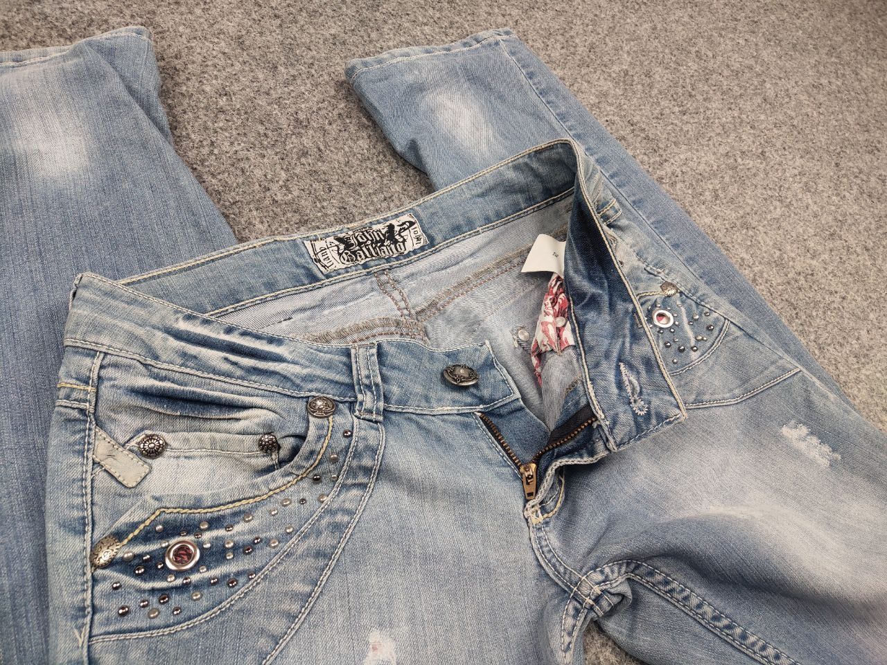 John Galliano Vintage John Galliano Y2K Style Metal Logo Faded Denim Jeans Size US 29 - 11 Thumbnail