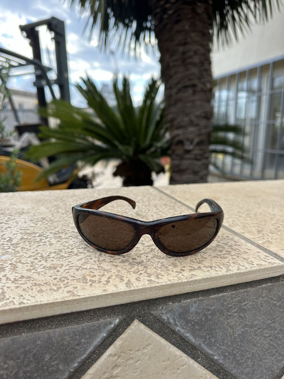 Calvin Klein × Vintage Calvin Klein Sunglasses cK 3001 Vintage Brown Size ONE SIZE - 2 Thumbnail