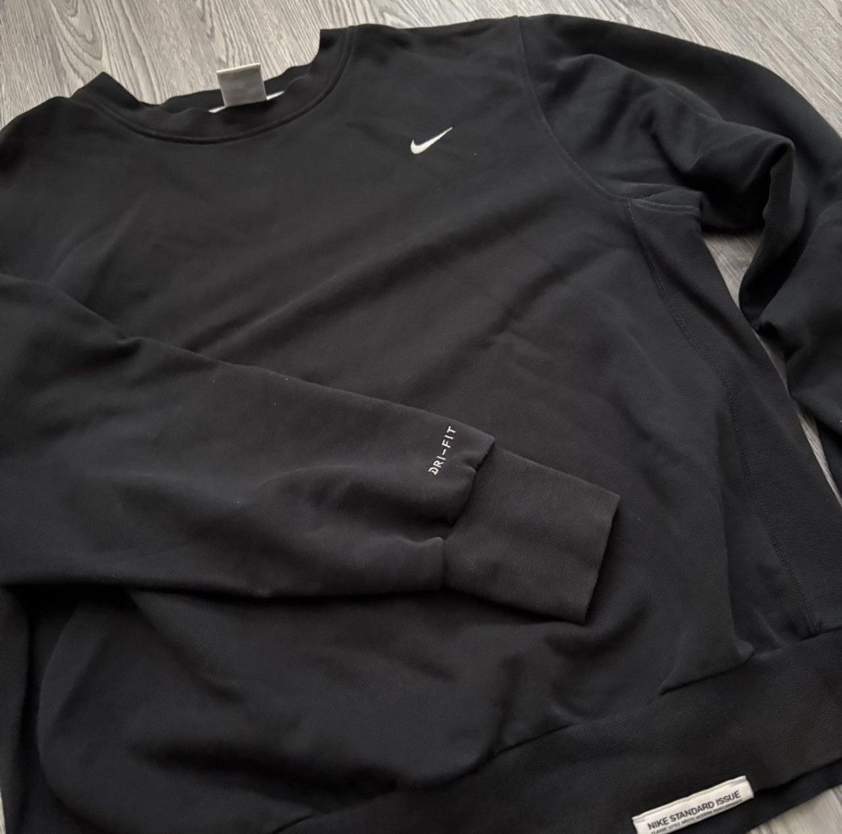 Nike Y2k/2000s Nike Black Crewneck Size US XS / EU 42 / 0 - 2 Thumbnail