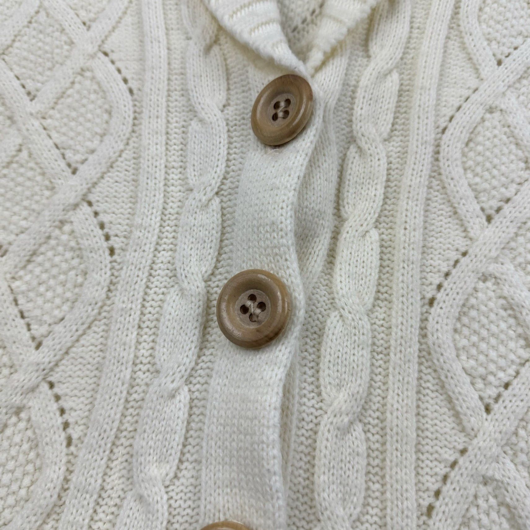 Vogue Vintage British Vogue Wintuk Sweater Adult Medium Ivory Knit 70s 80s Cardigan Size M / US 6-8 / IT 42-44 - 2 Thumbnail