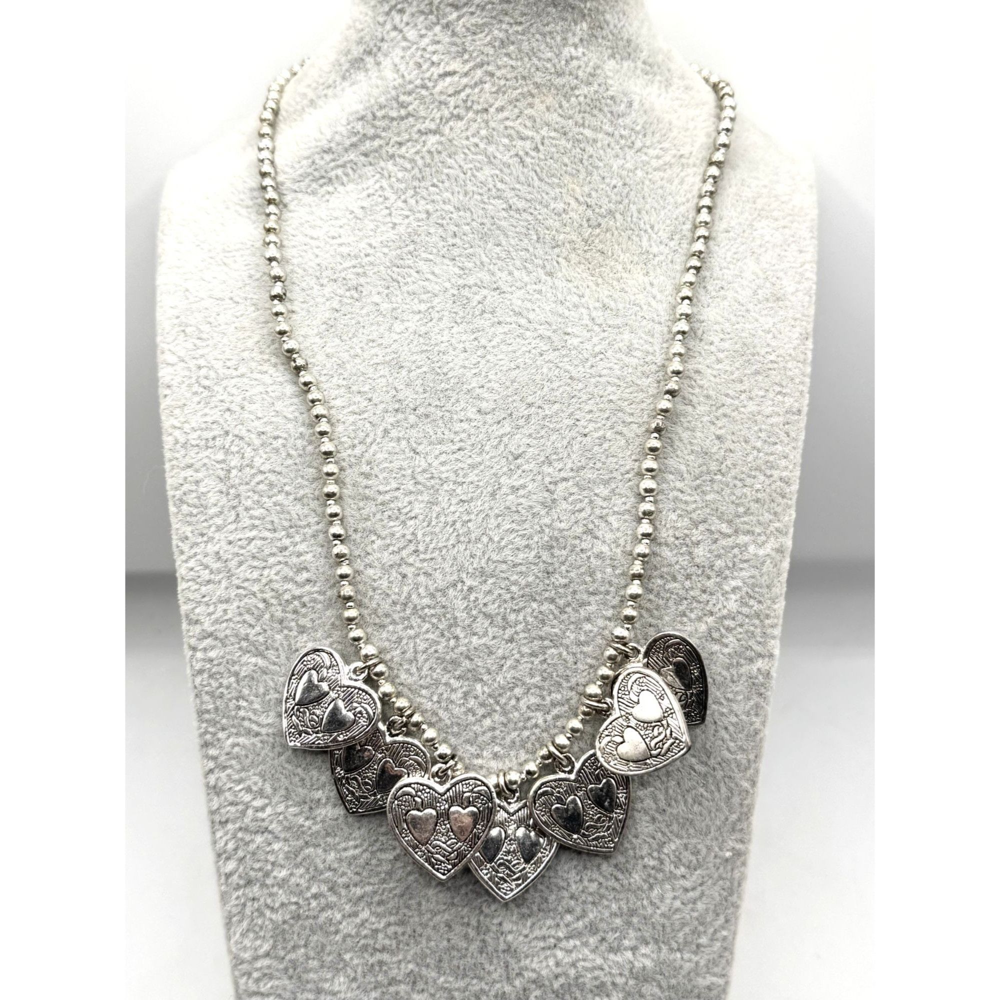 Vintage Beaded heart silver tone charm necklace Size ONE SIZE - 4 Thumbnail