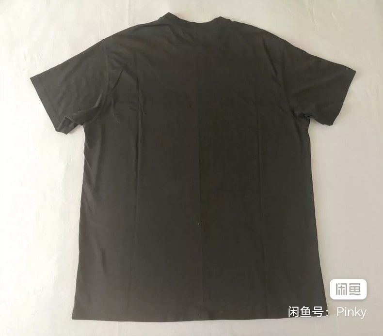 Givenchy Givenchy Shark Short Sleeve T-Shirt Size US M / EU 48-50 / 2 - 5 Thumbnail
