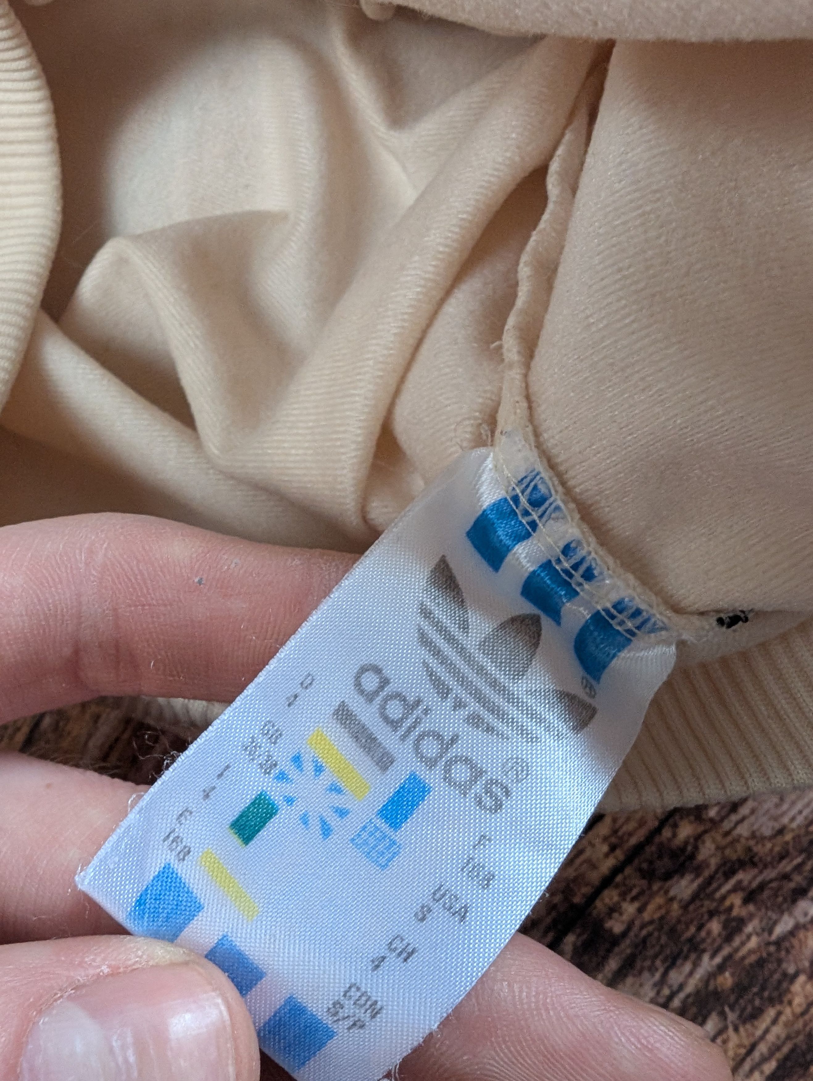Adidas × Vintage Gold Adidas vintage windbreaker jacket 90s olympic style Size US M / EU 48-50 / 2 - 4 Thumbnail