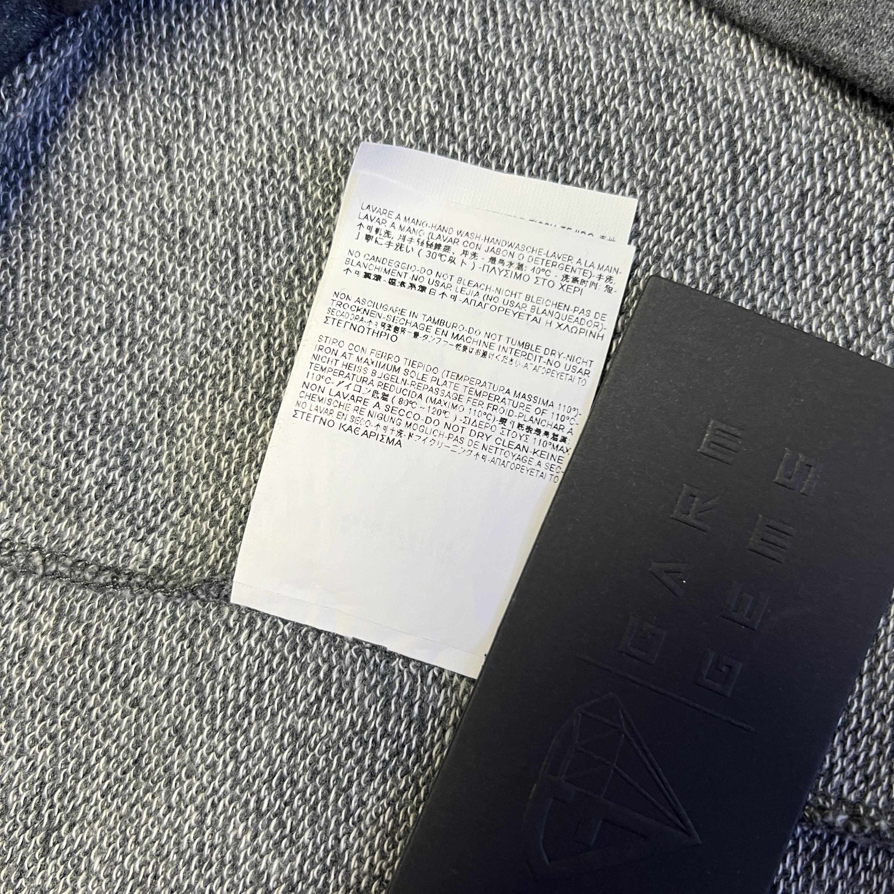 Balenciaga Balenciaga B Logo Knit Sweatshirt Size US XL / EU 56 / 4 - 7 Thumbnail