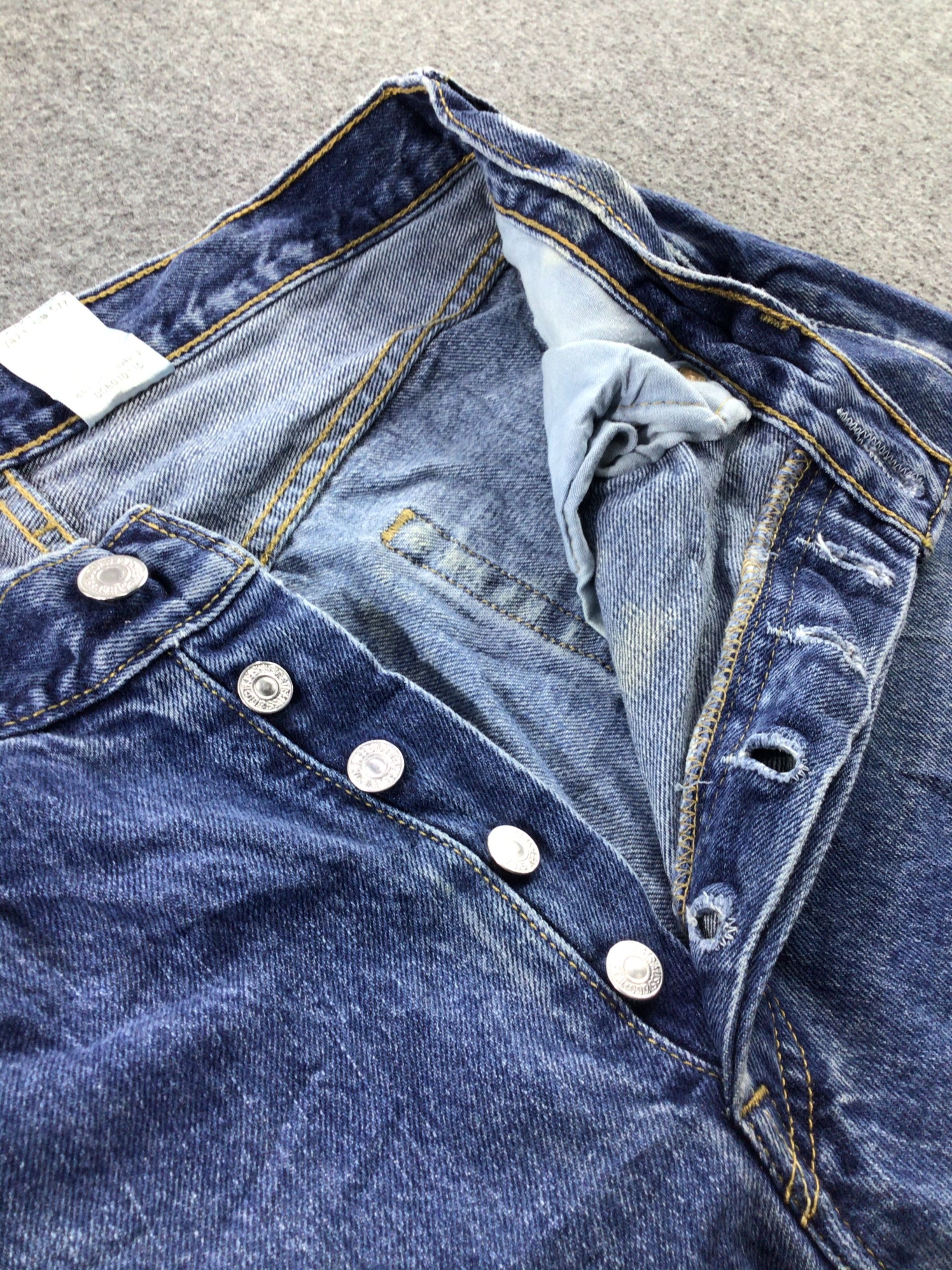 Levi's Vintage Levi's 501 Jeans Dark Wash Denim KJ177 Size US 33 - 8 Thumbnail