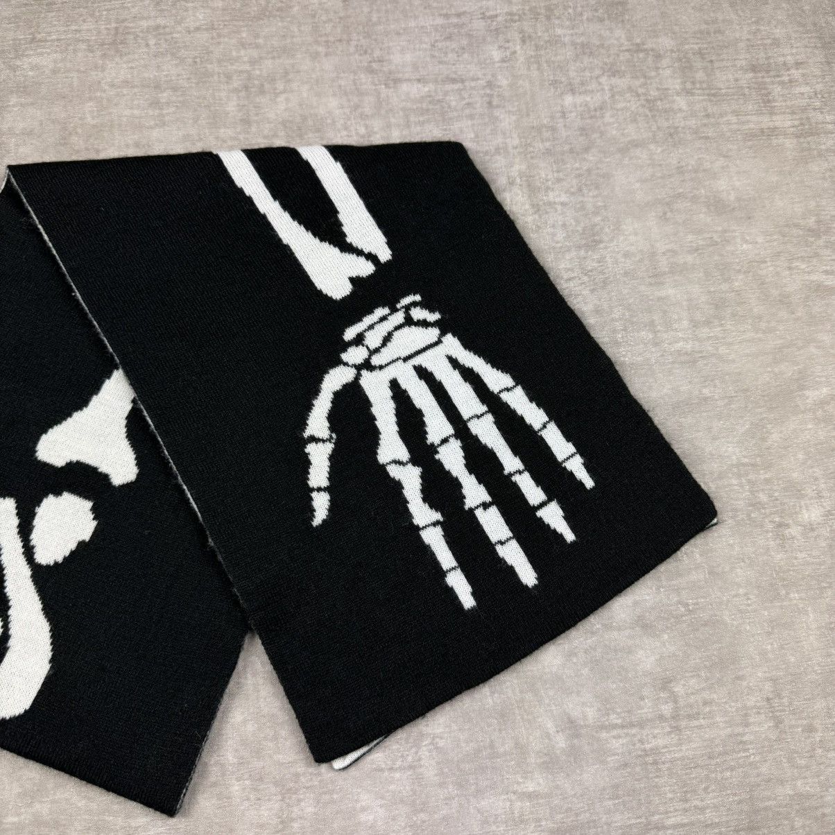 H&M H&M Skeleton Scarf Size ONE SIZE - 2 Thumbnail