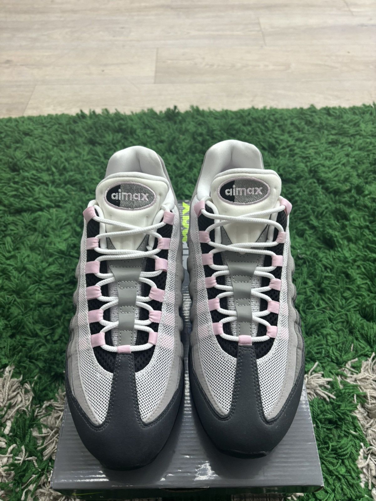 Nike ✅Nike Air Max 95 OG Neon Size 11M Size US 11 / EU 44 - 4 Thumbnail