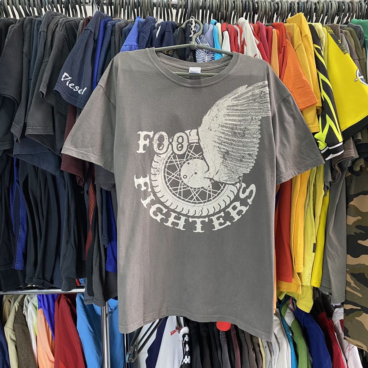 Band Tees Vintage Foo Fighters 2010 big logo rock band tee Size US L / EU 52-54 / 3 - 1 Thumbnail