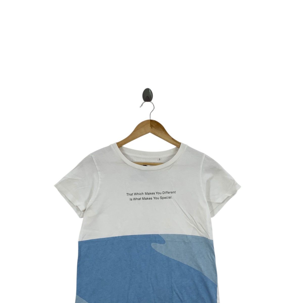 Uniqlo PHARRELL WILLIAMS x UNIQLO Different Special Tee Shirt Top Size L / US 10 / IT 46 - 2 Thumbnail