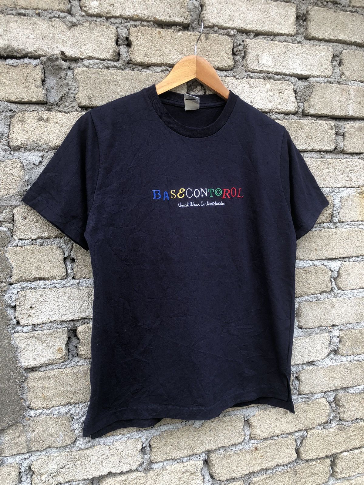 BASE CONTROL Vintage Y2K Base Control Embroidered Spellout Tshirt Size US S / EU 44-46 / 1 - 4 Thumbnail