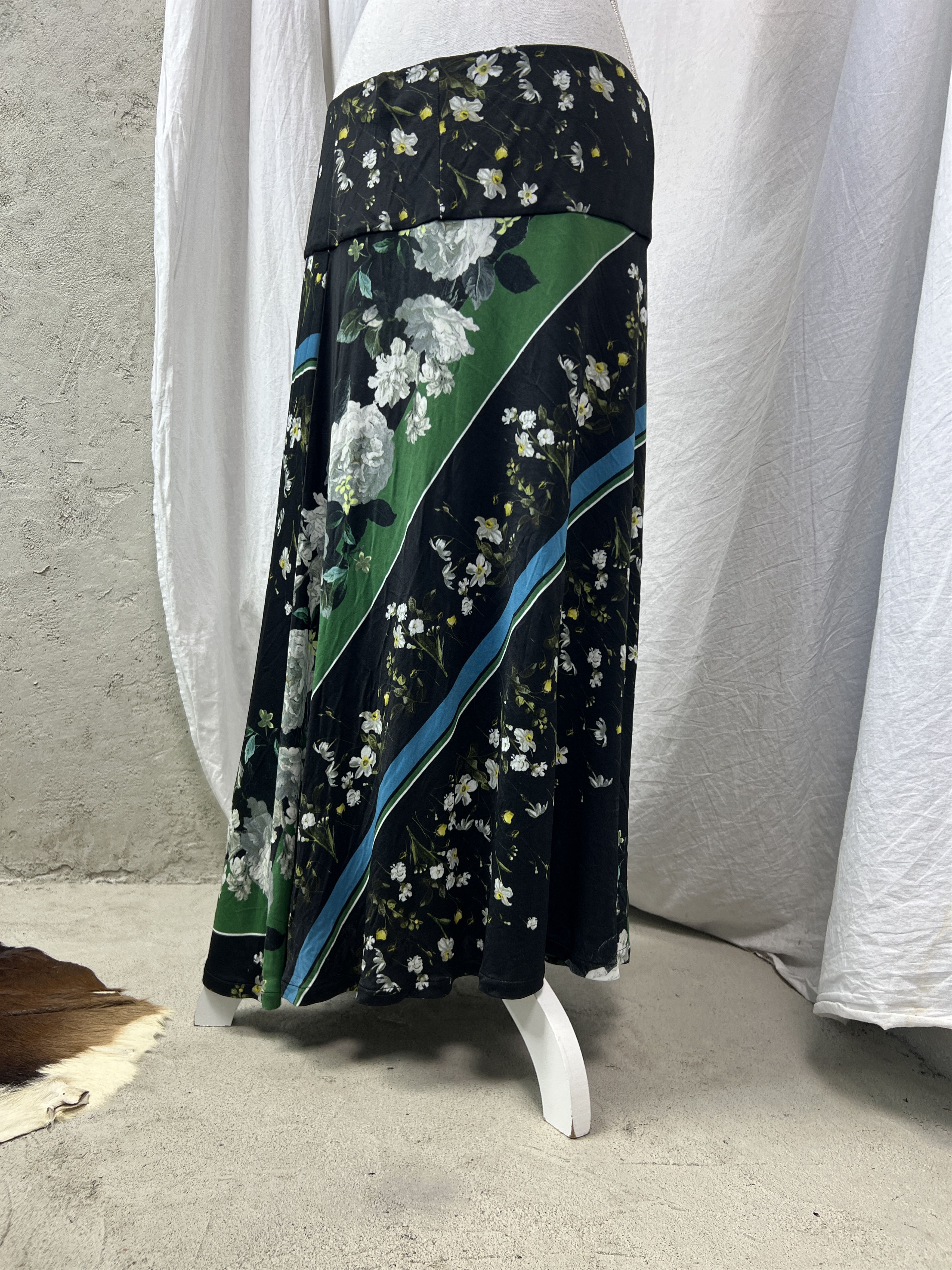 Erdem Vintage Casual Preppy Floral Boho Maxi Skirt 00s Size 27" / US 4 / IT 40 - 1 Thumbnail