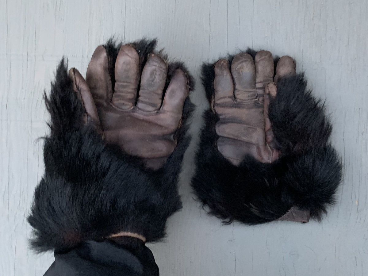 Vintage Antique Bear Fur Gloves True Vintage Bearskin Monkey Paw Mit Size ONE SIZE - 15 Thumbnail